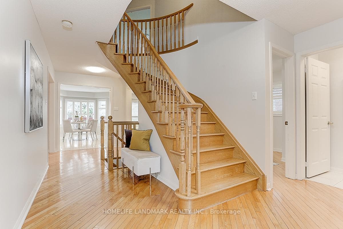 5527 Mcfarren Boulevard photo 3
