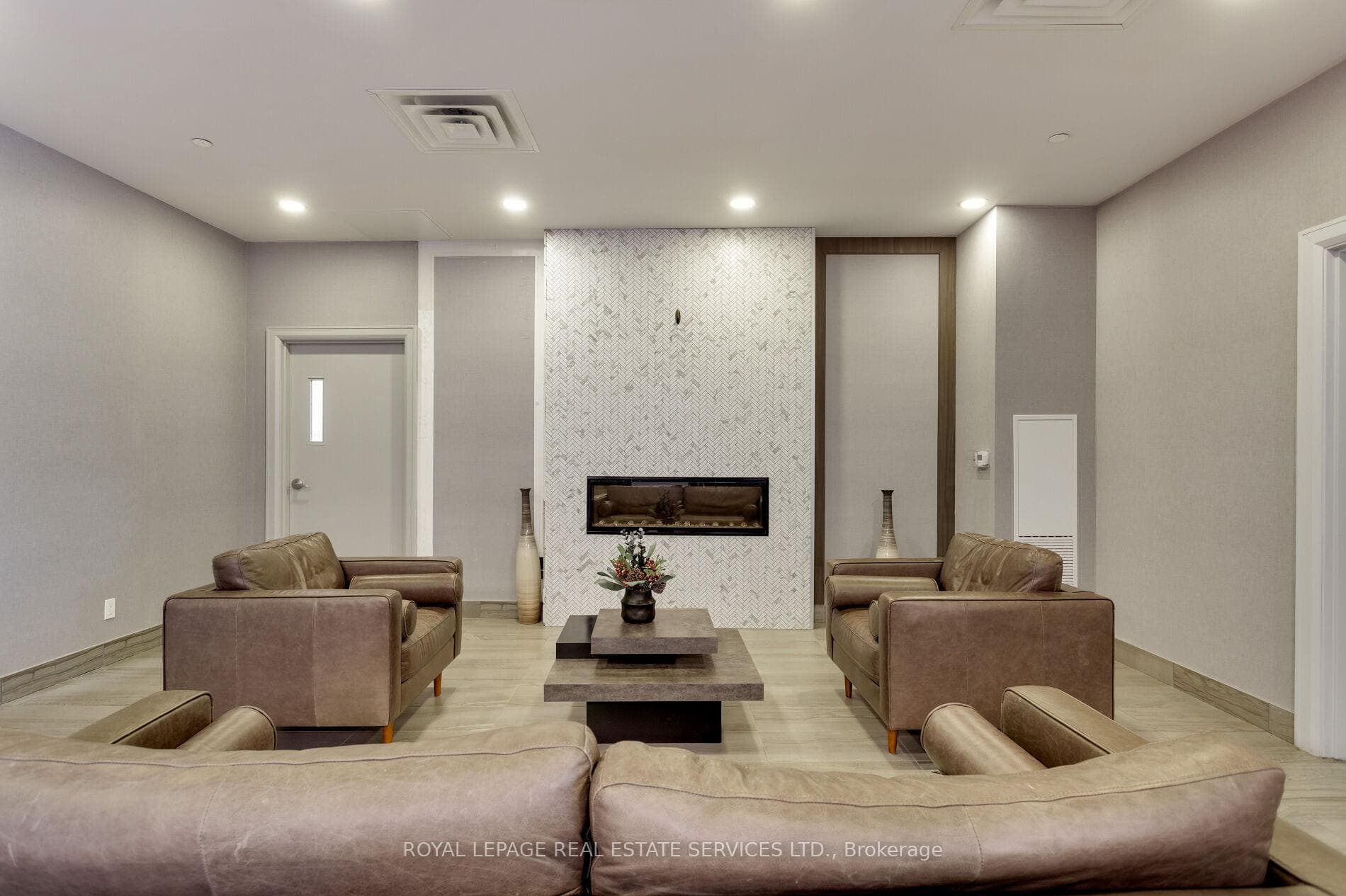 150 Oak Park Boulevard Unit 420 photo 31