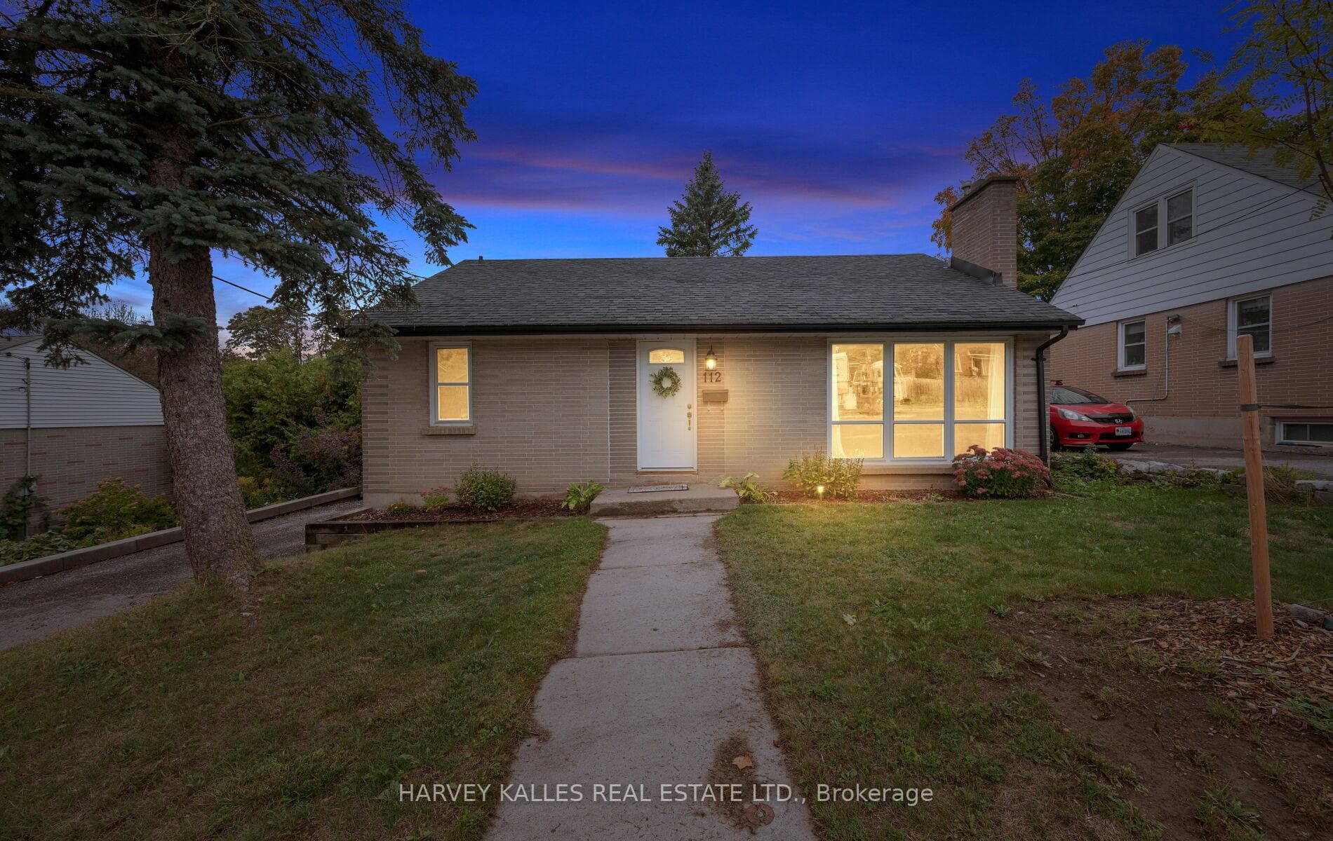 112 DUMBLE Avenue photo 2