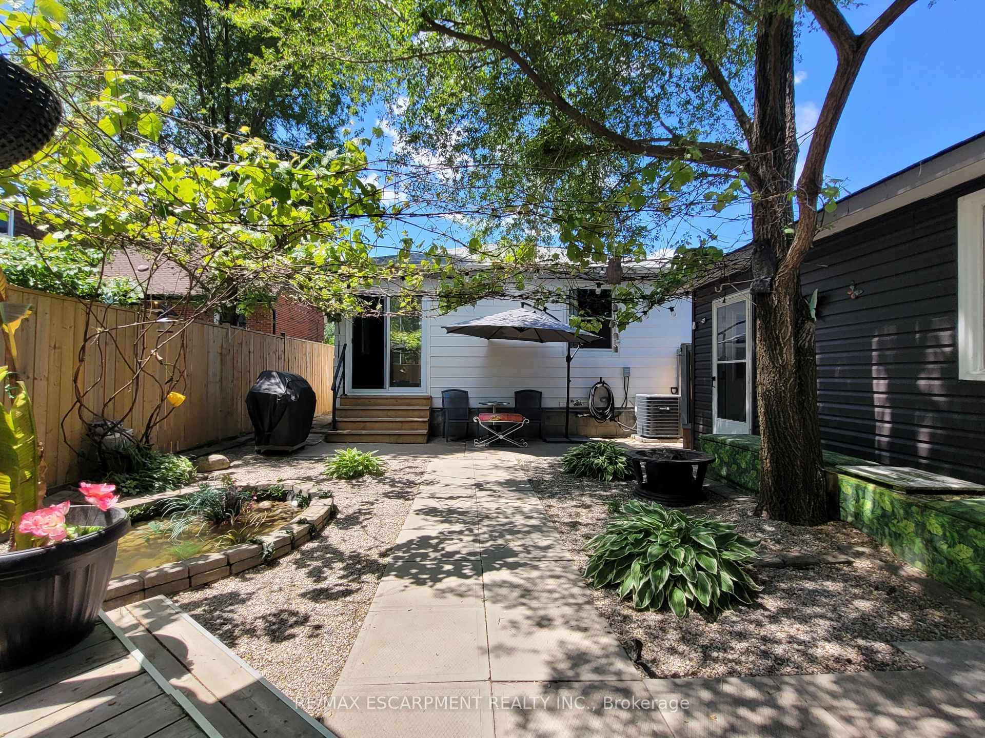 239 WEST 18TH Street photo 36
