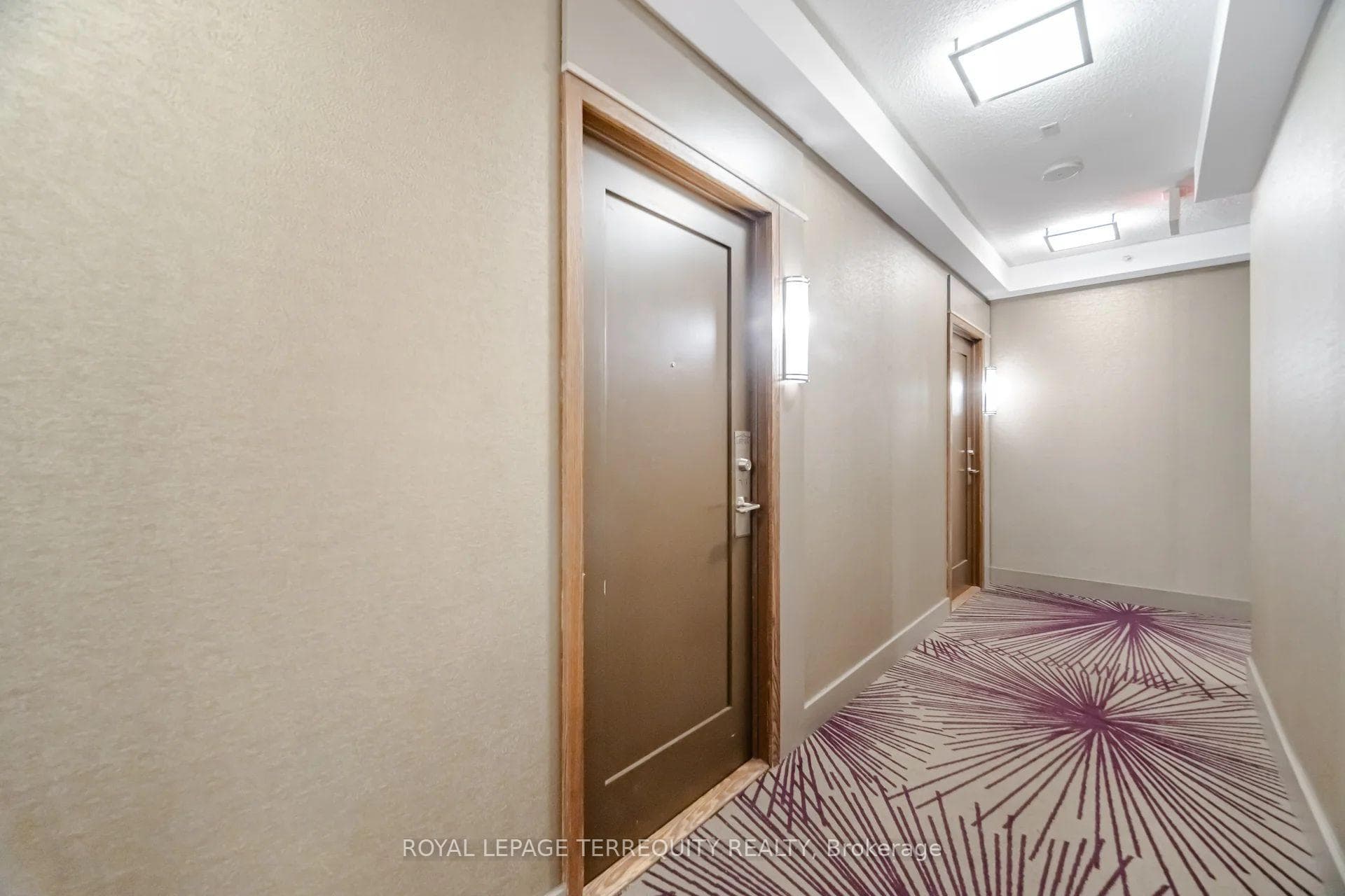 75 Eglinton Avenue Unit 703 photo 34