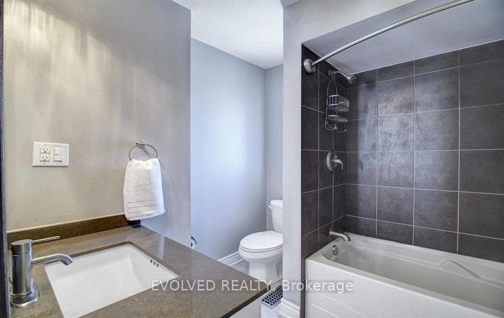 15 Esterbrooke Avenue Unit 132 photo 18