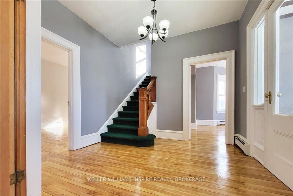 406 Algonquin Avenue Unit front photo 3