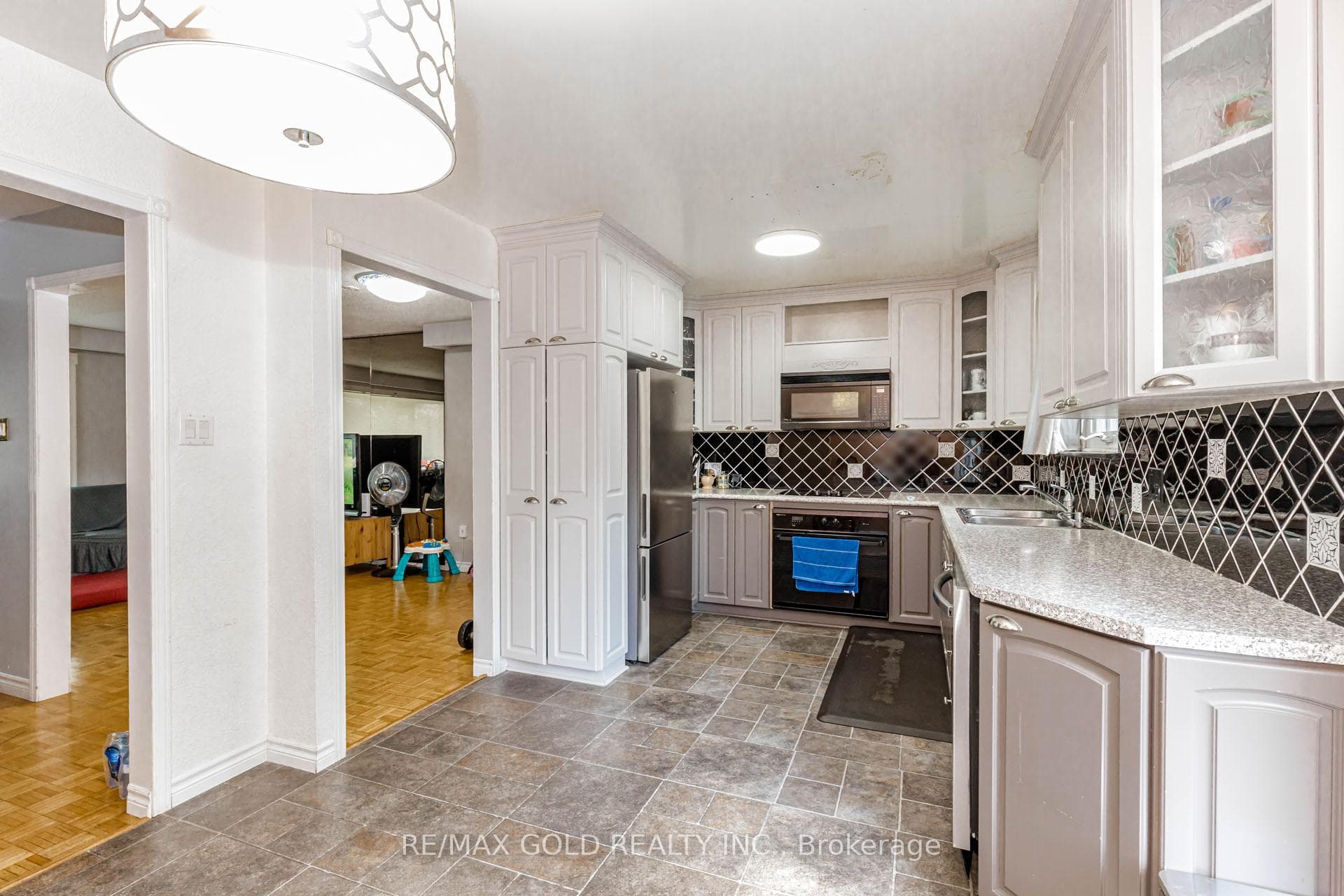 31 Gondola Crescent photo 18