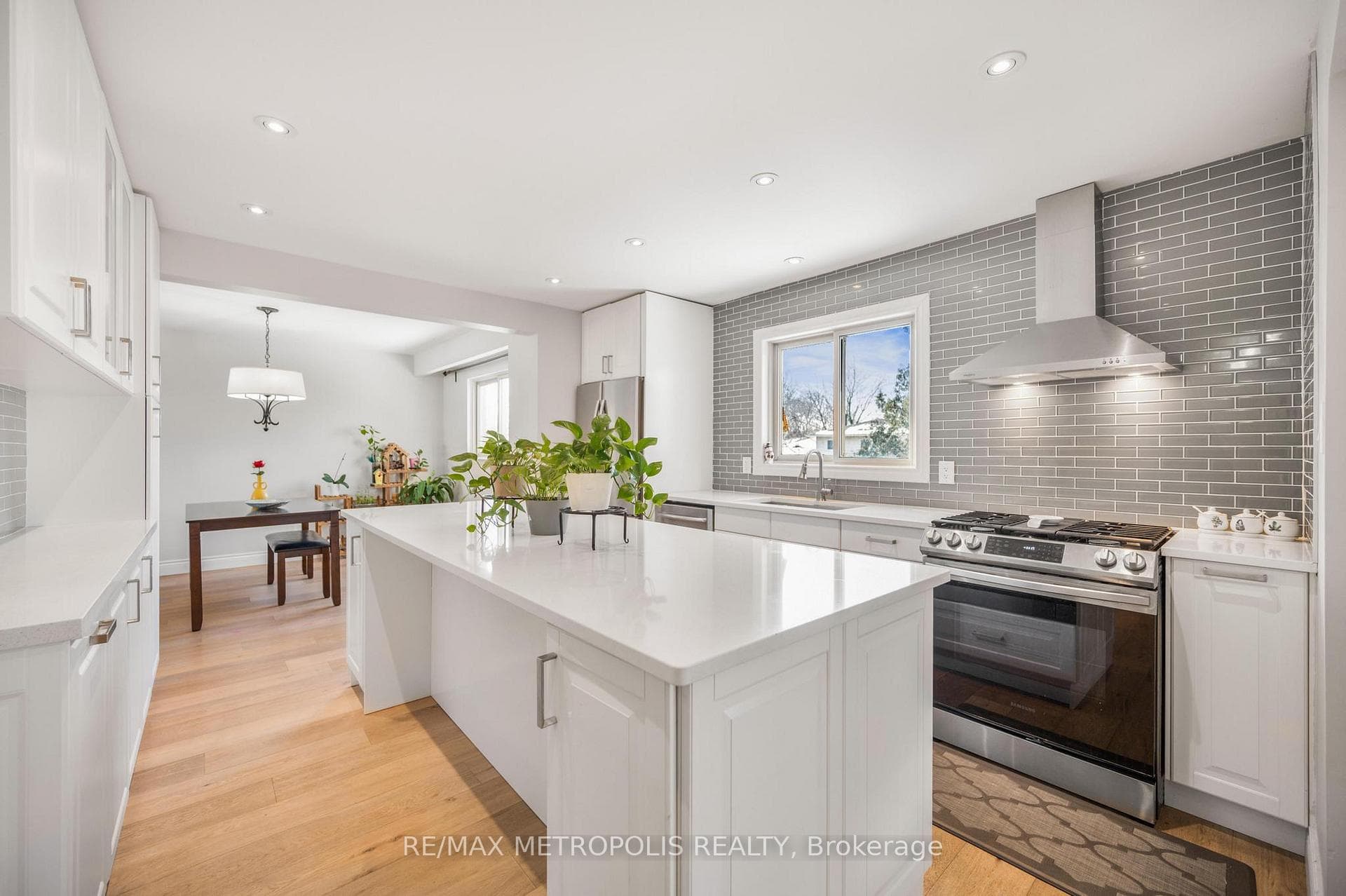 57 Calder Crescent Unit UPPER photo 1