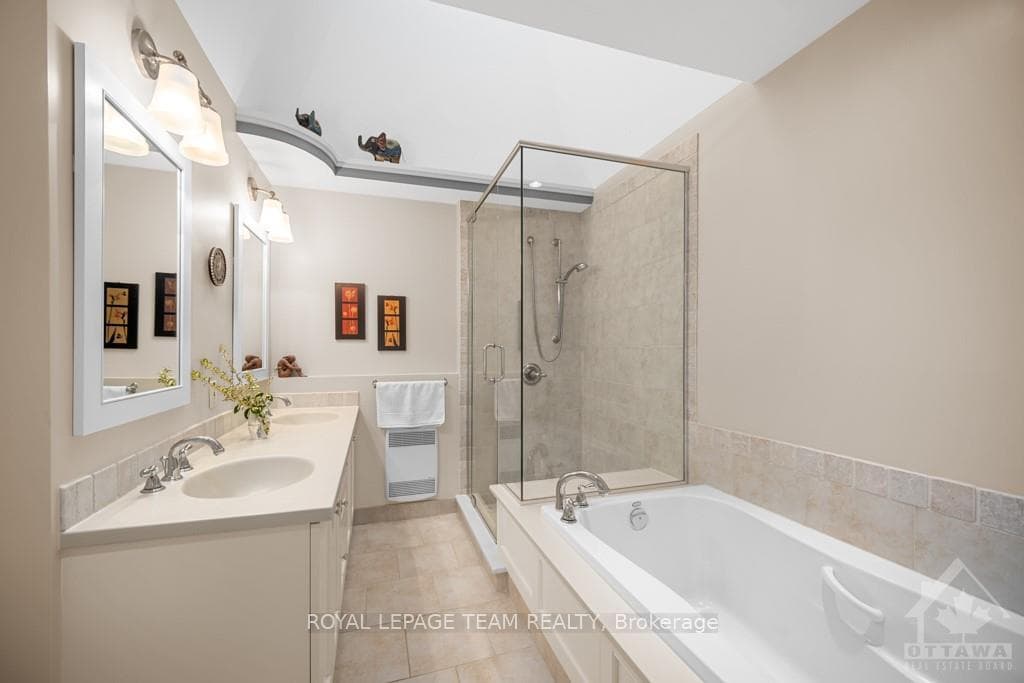 288 CRICHTON Street photo 16