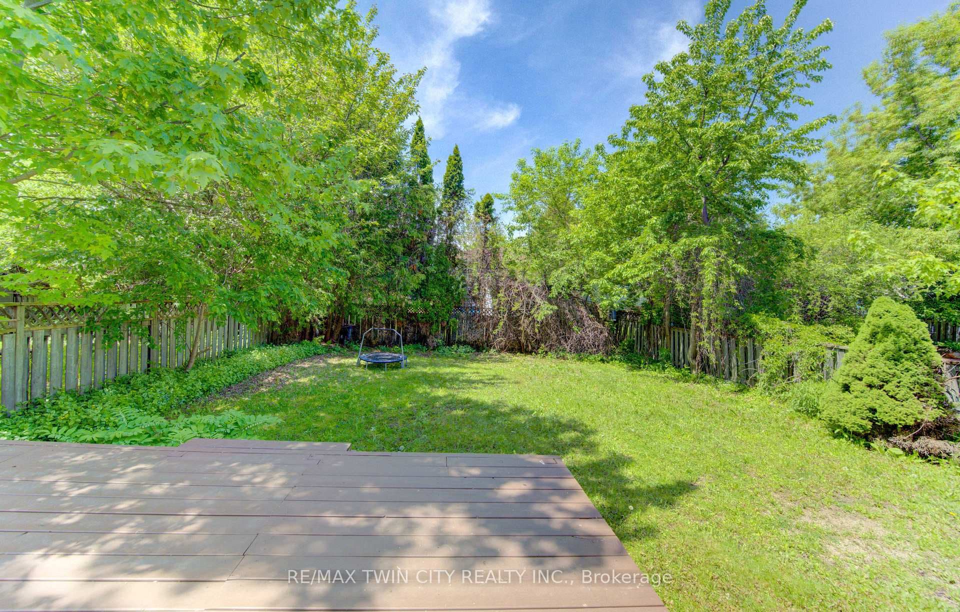 32 ENFIELD Drive photo 32