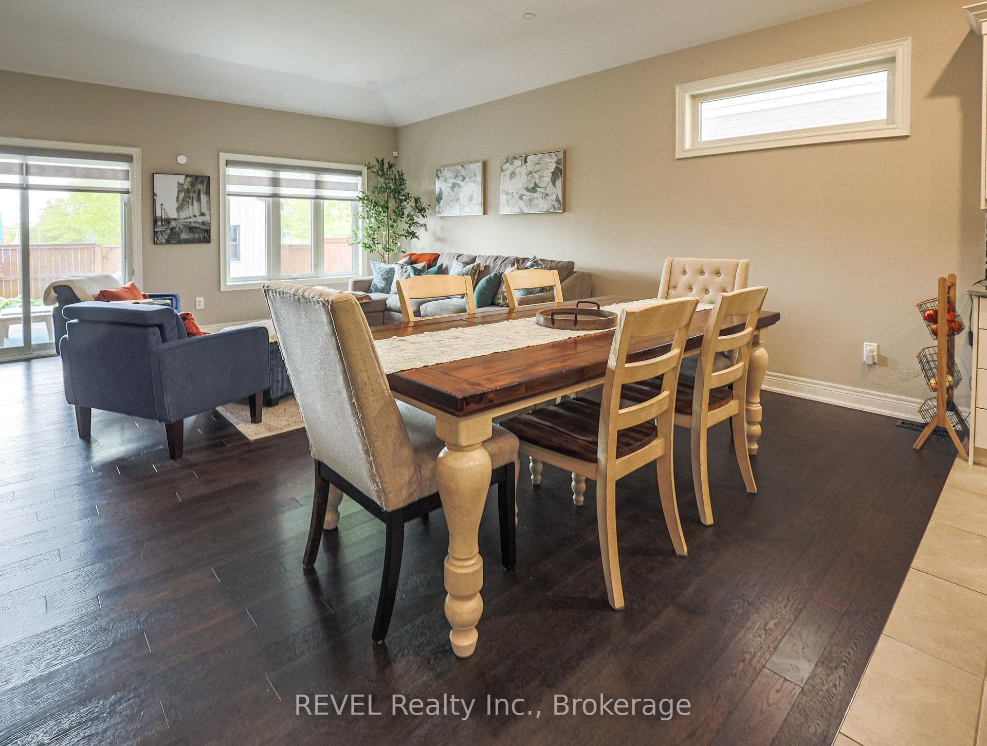 15 Willowbrook Drive photo 16