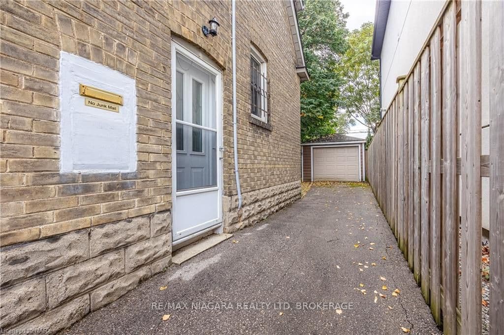333 GLENGARRY Avenue photo 22