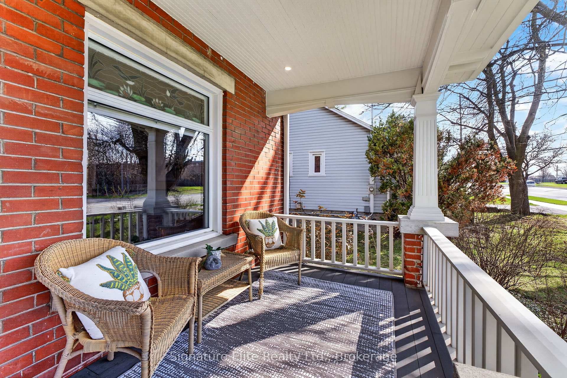 60 Winchester Road photo 2