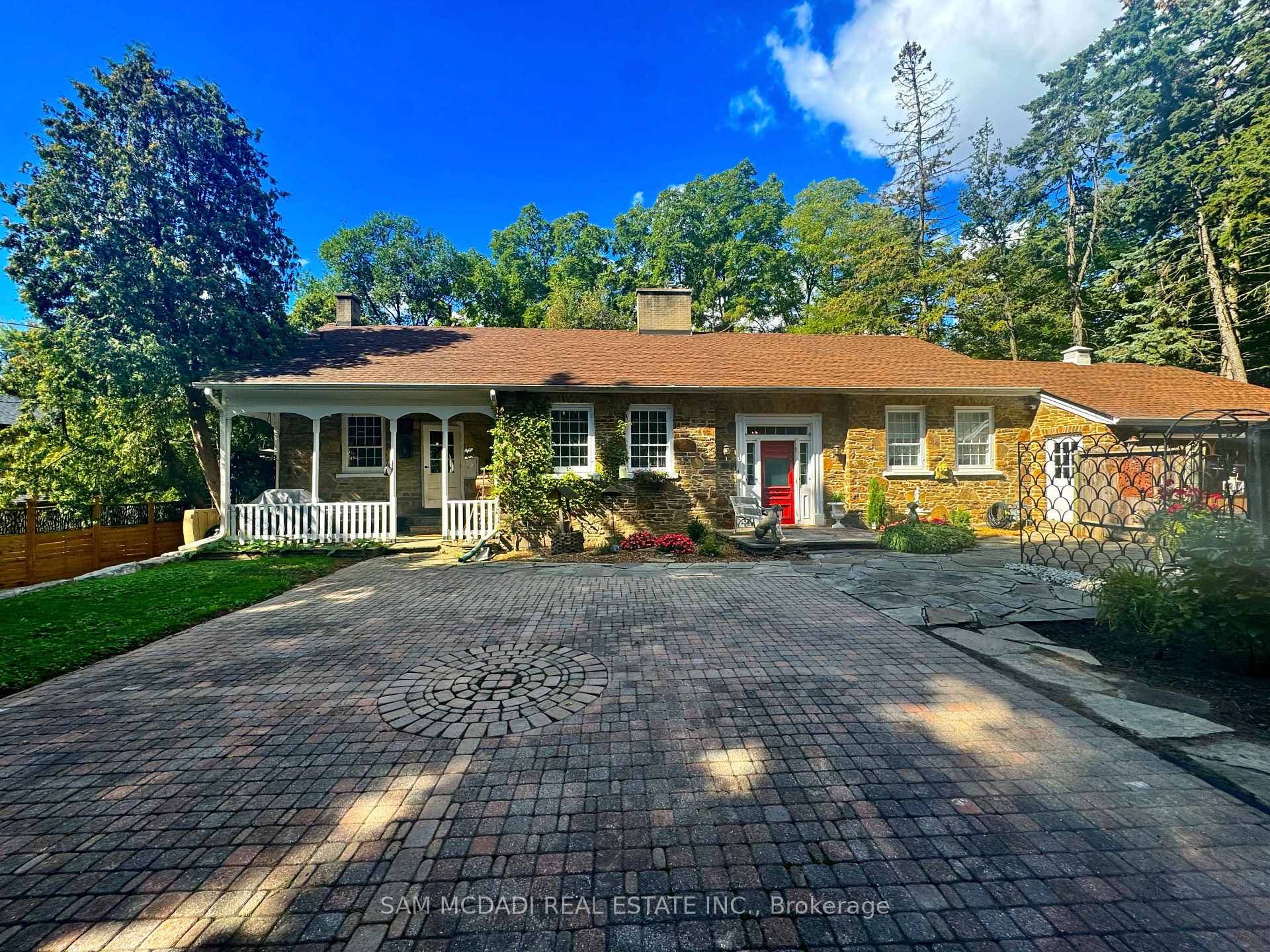 85 Yorkleigh Avenue photo 2