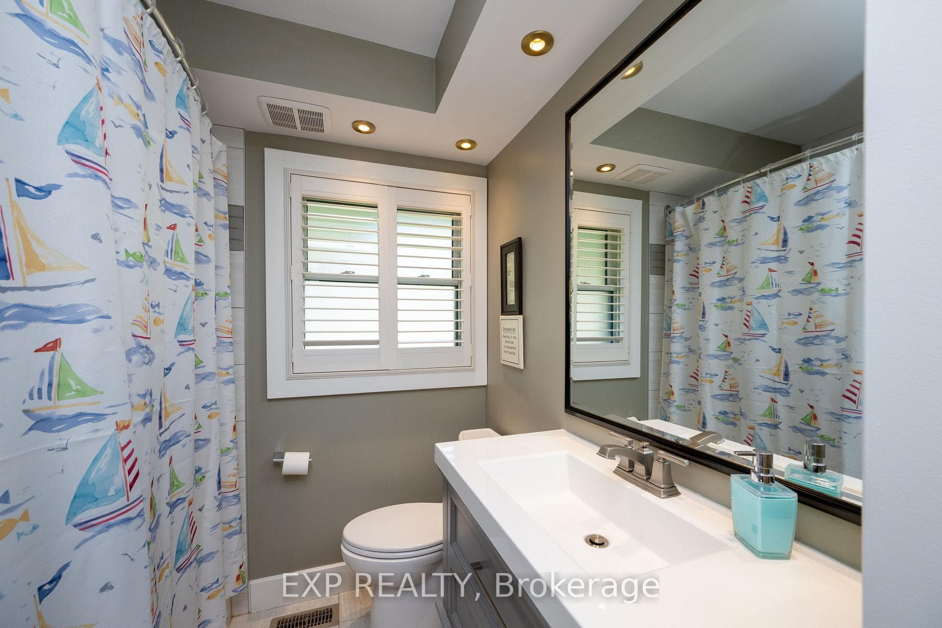 490 Blake Street photo 15