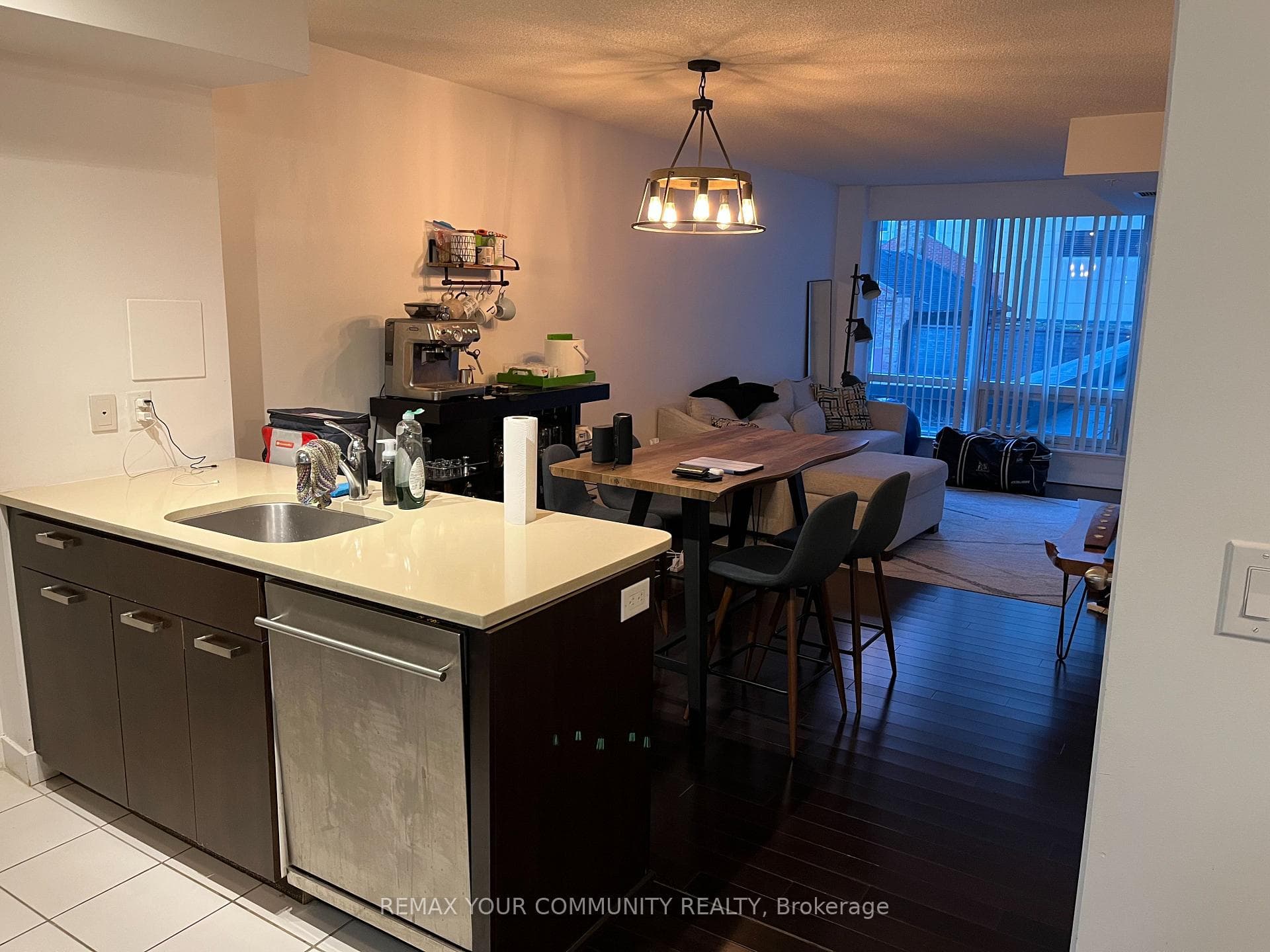 295 Adelaide Street Unit 209 photo 3