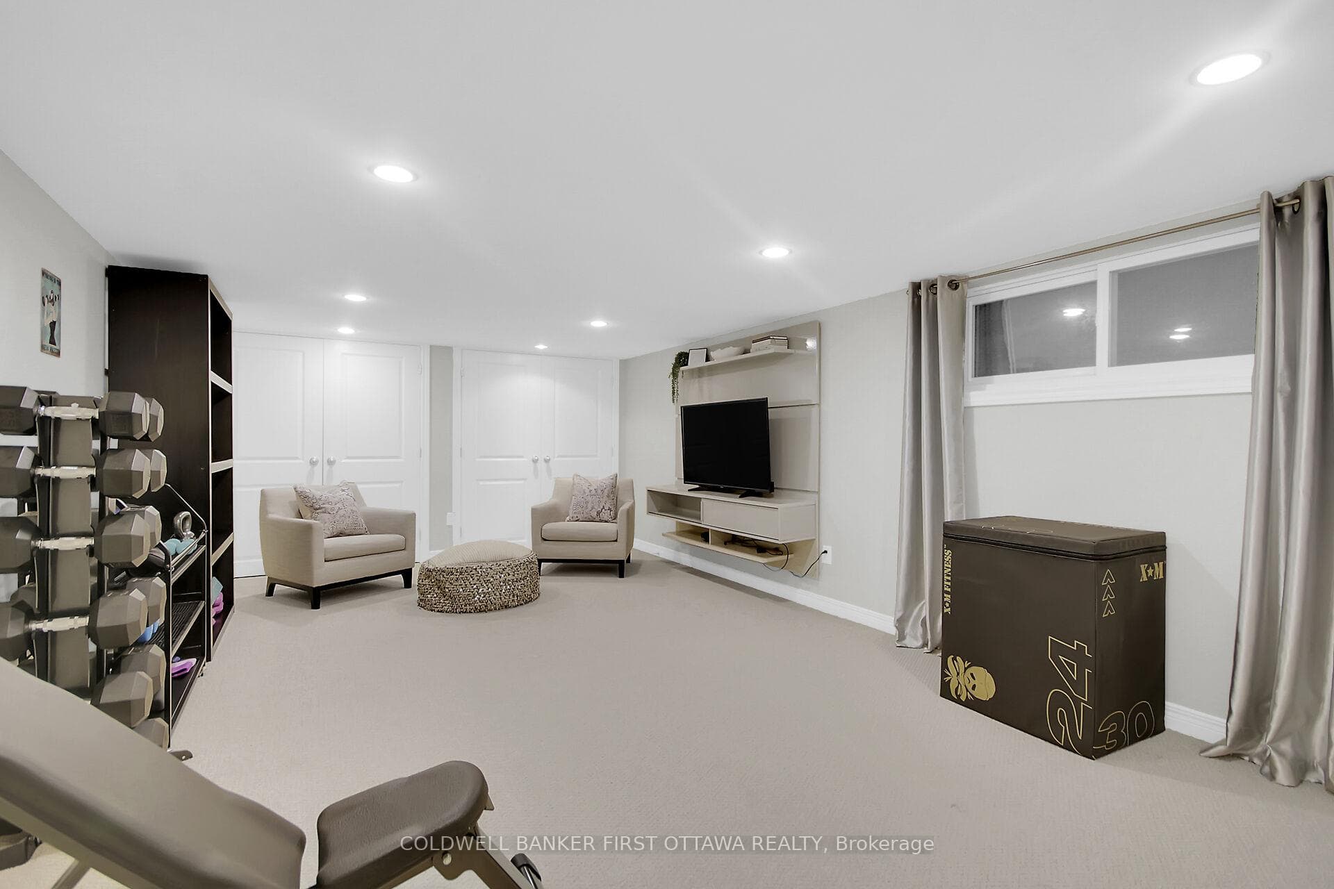 381 Huron Avenue photo 46