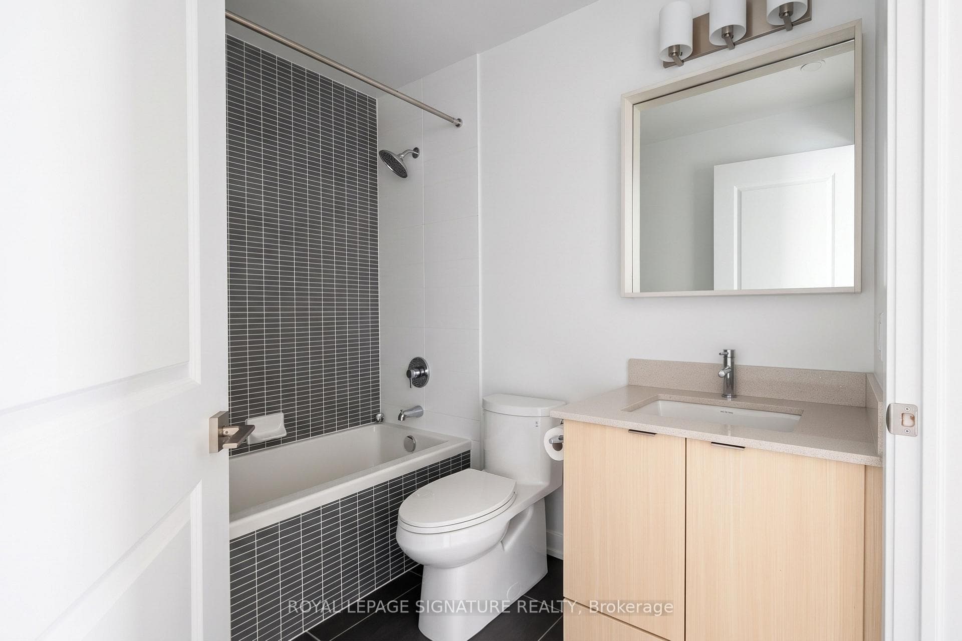 4655 Glen Erin Drive Unit 1003 photo 8