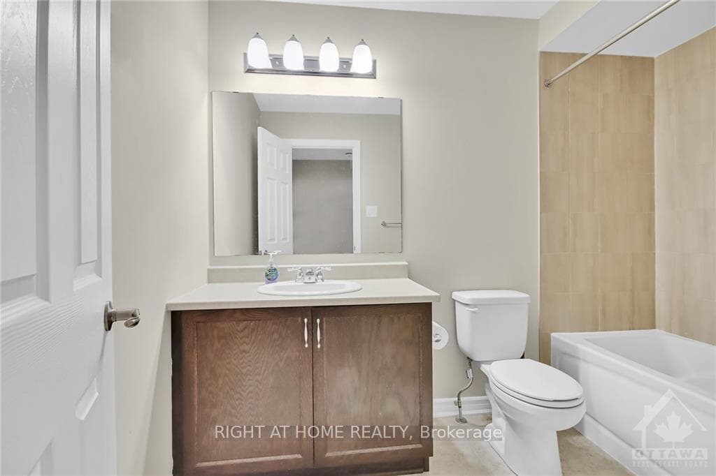 122 UNITY Place photo 24