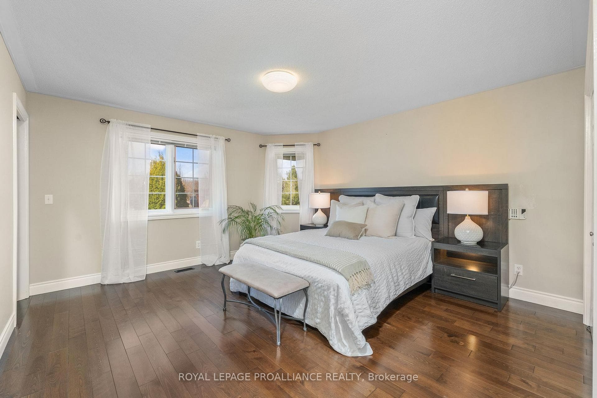 54 Parkside Road photo 21