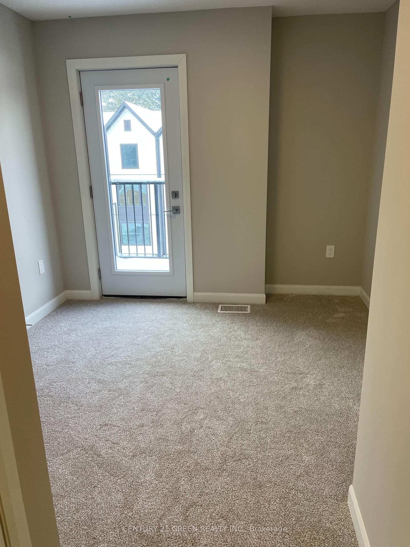 708 Woolwich Street Unit 219 photo 12