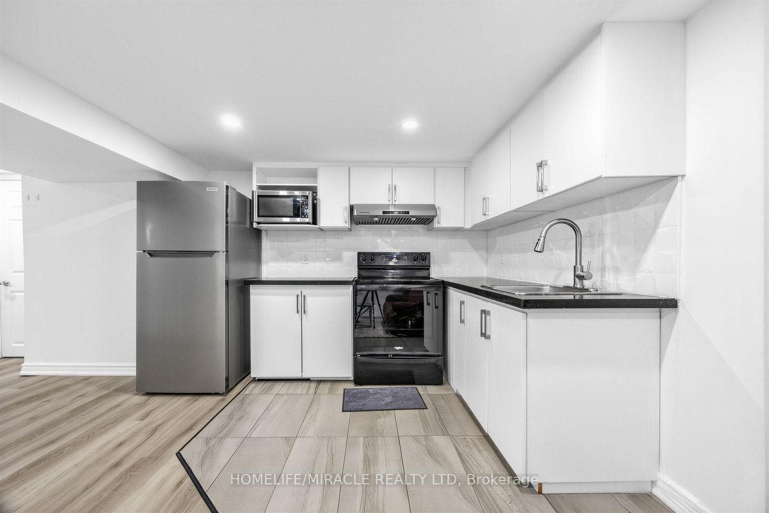509 Beurling Avenue photo 23