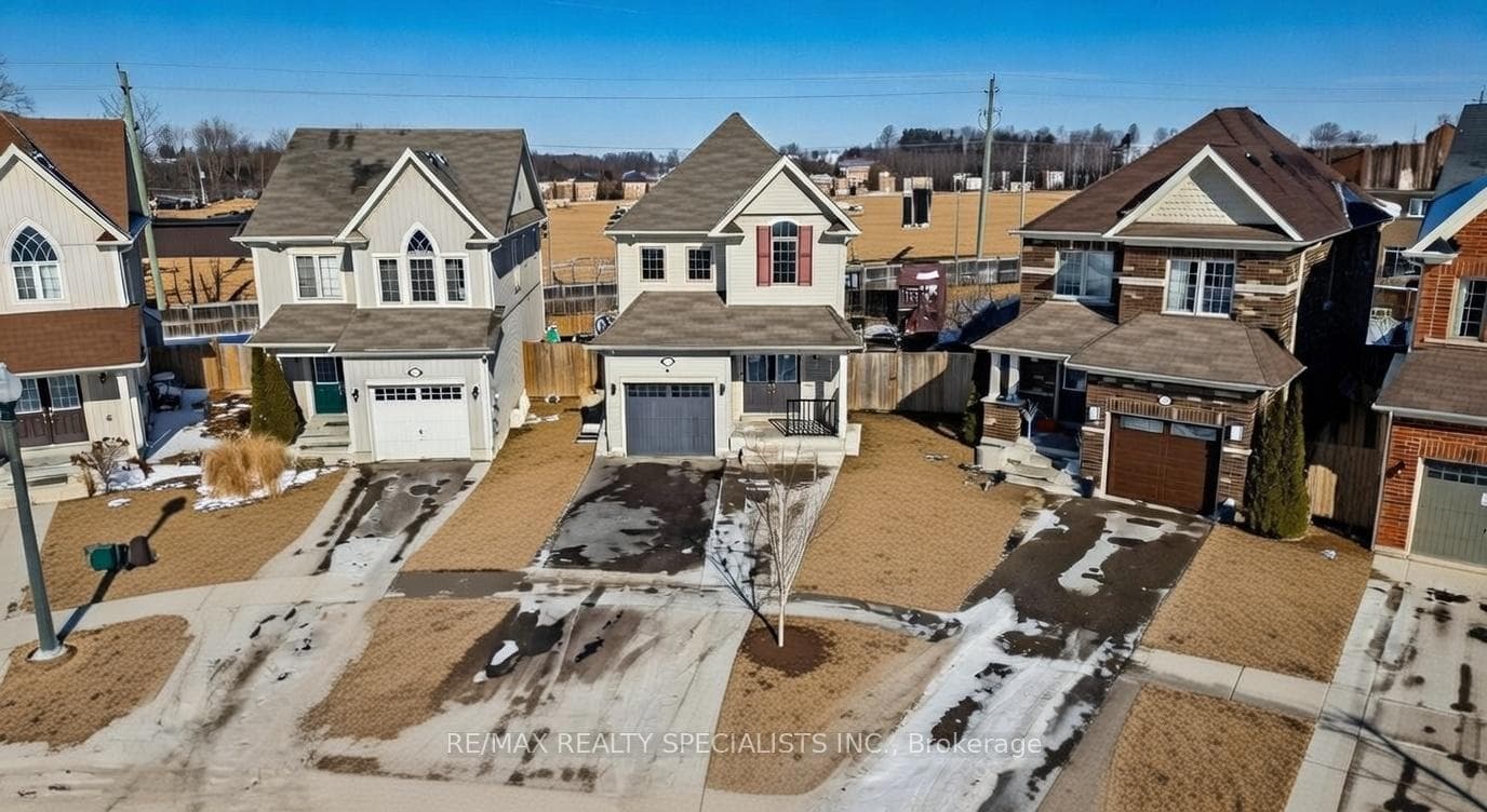 617 Baldwin Crescent photo 3
