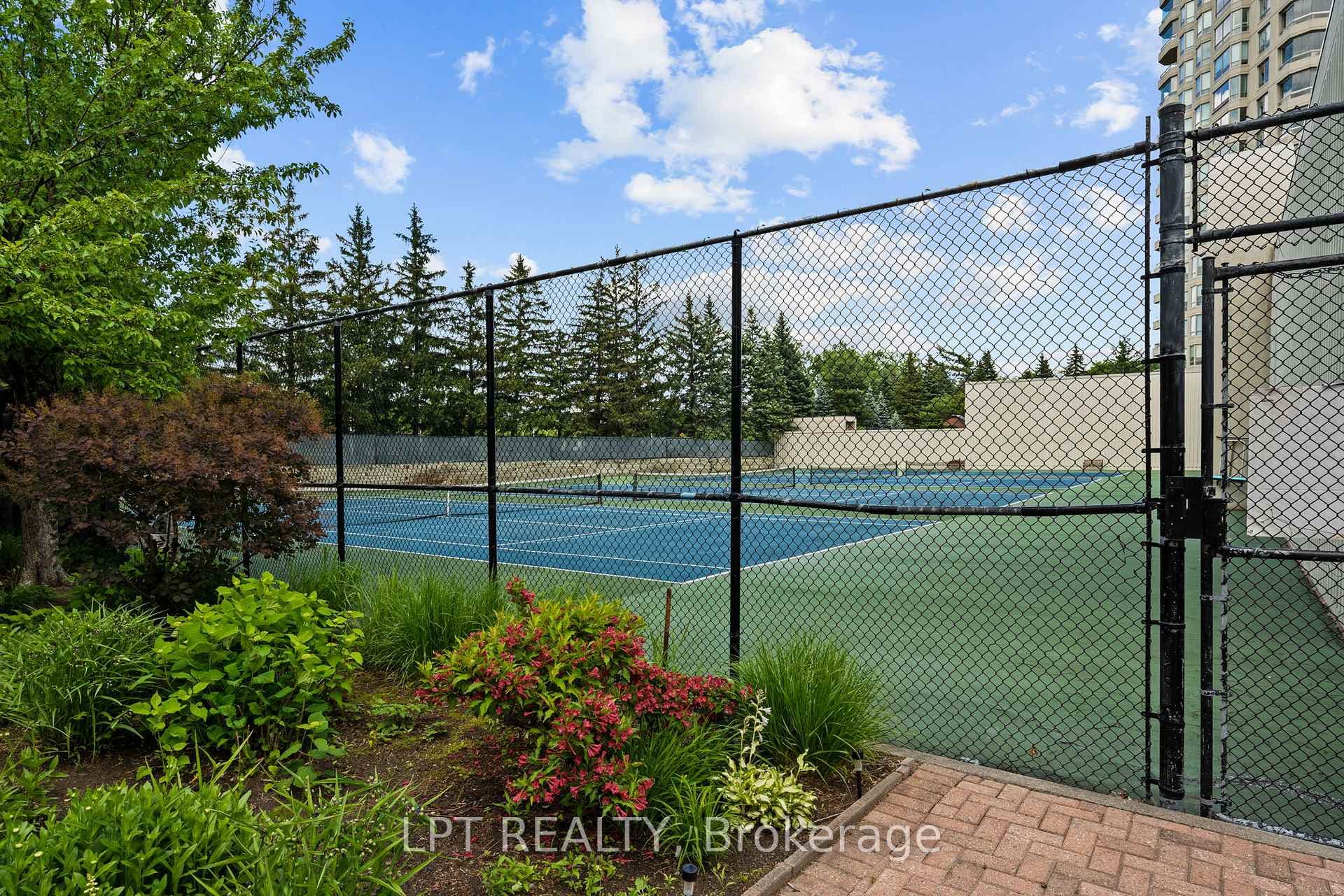 1510 Riverside Drive Unit 1505 photo 47