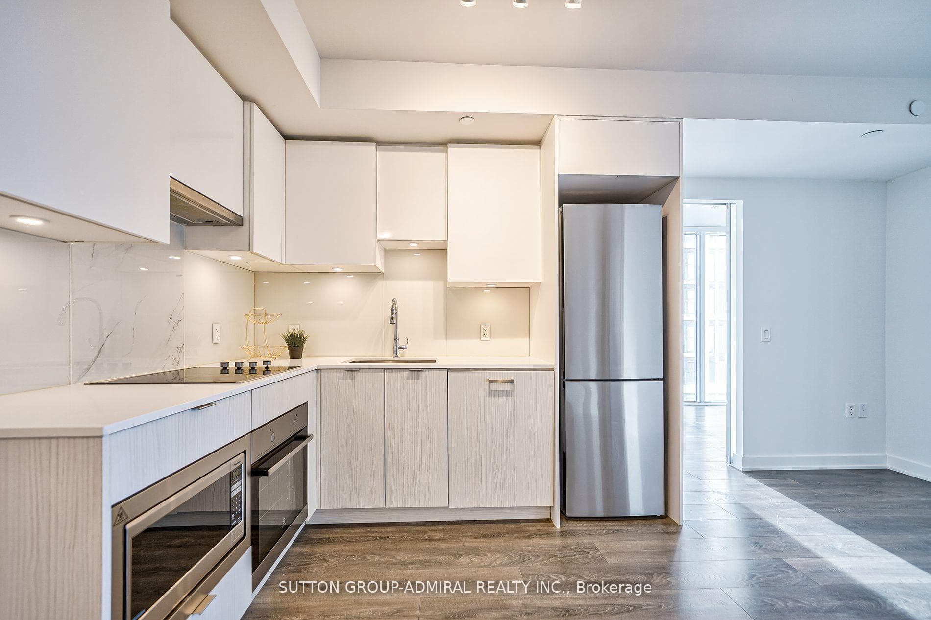 195 Redpath Avenue Unit 1212 photo 2