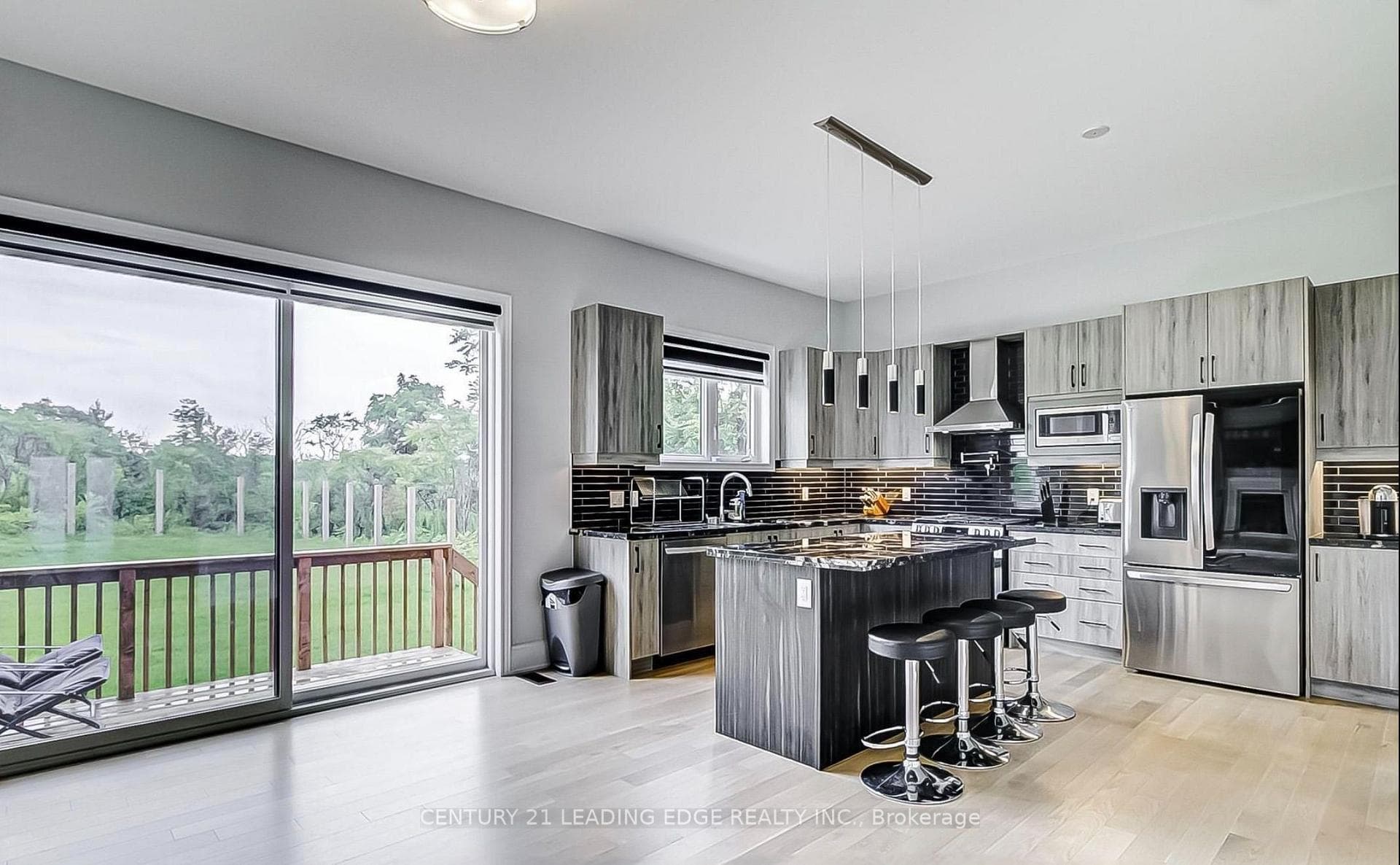 37 Woodhaven Avenue photo 5