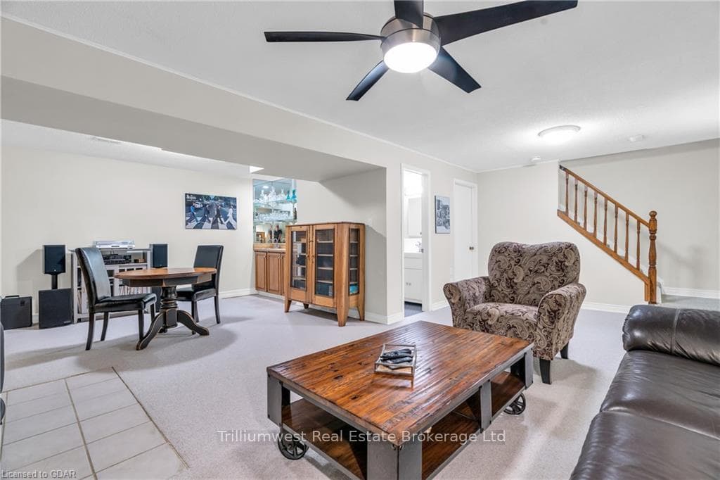 256 WEST ACRES Drive photo 39