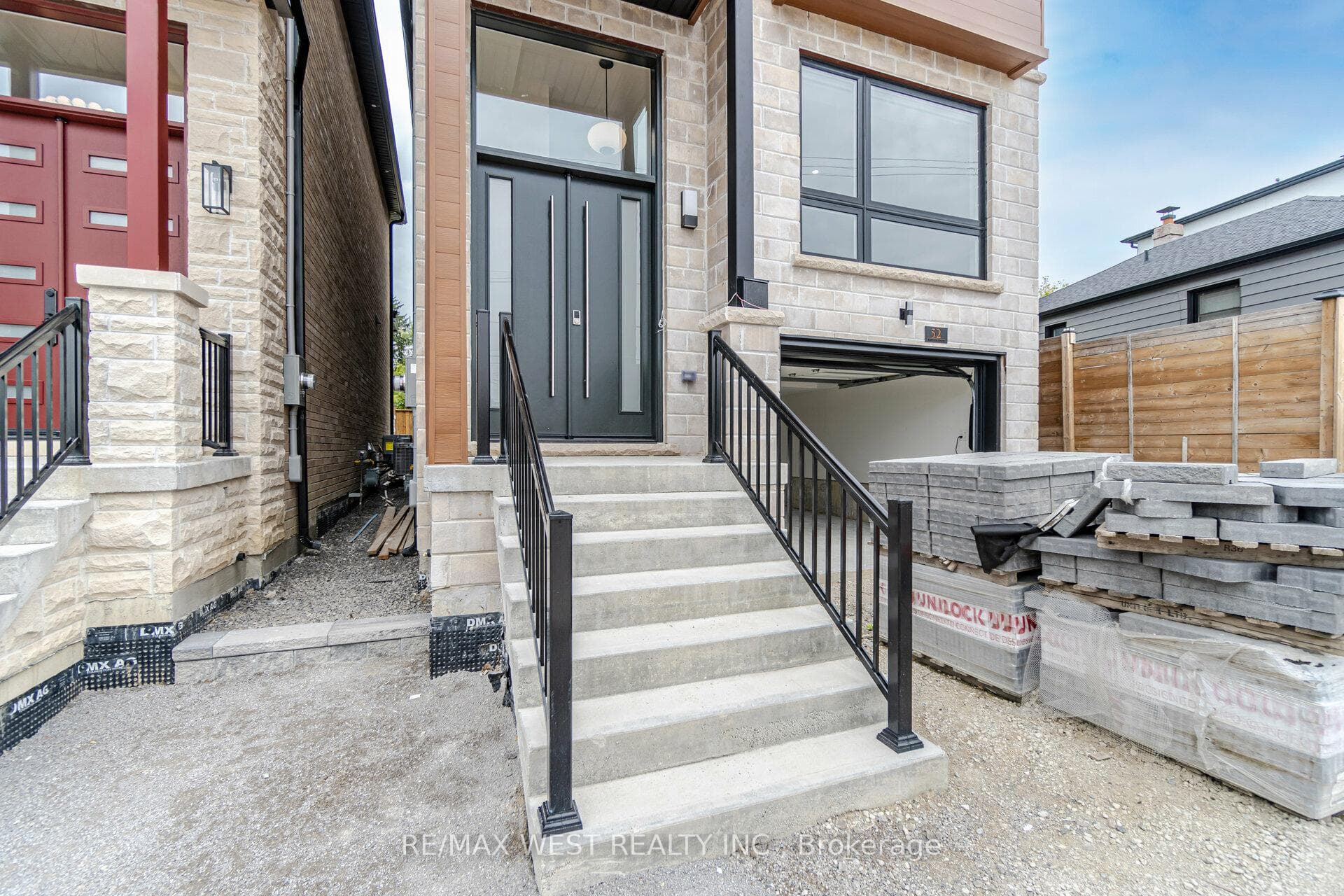 52 Exmoor Drive photo 2