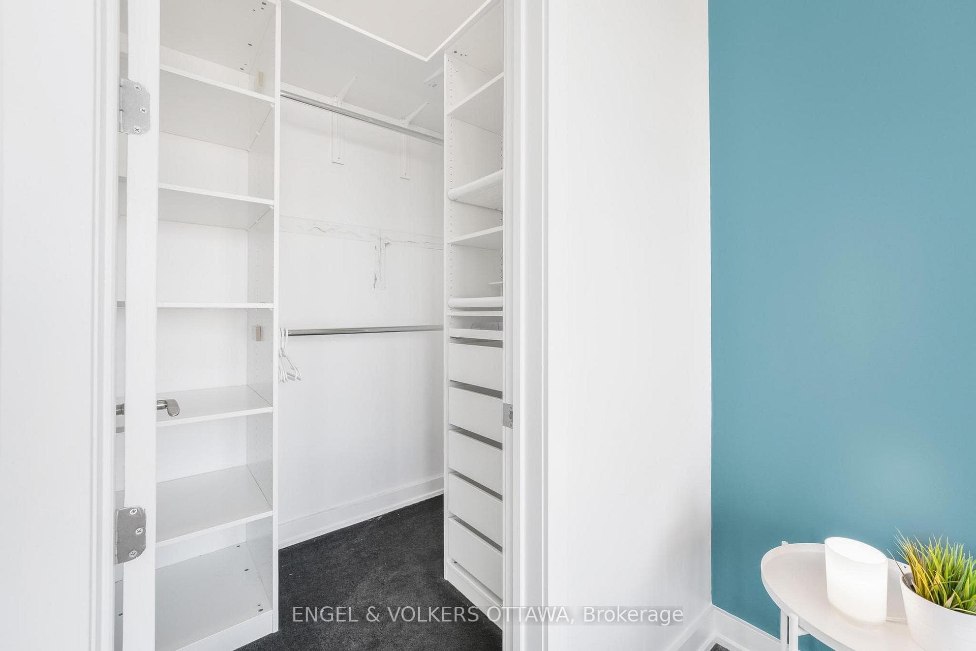 111 Champagne Avenue Unit 609 photo 24