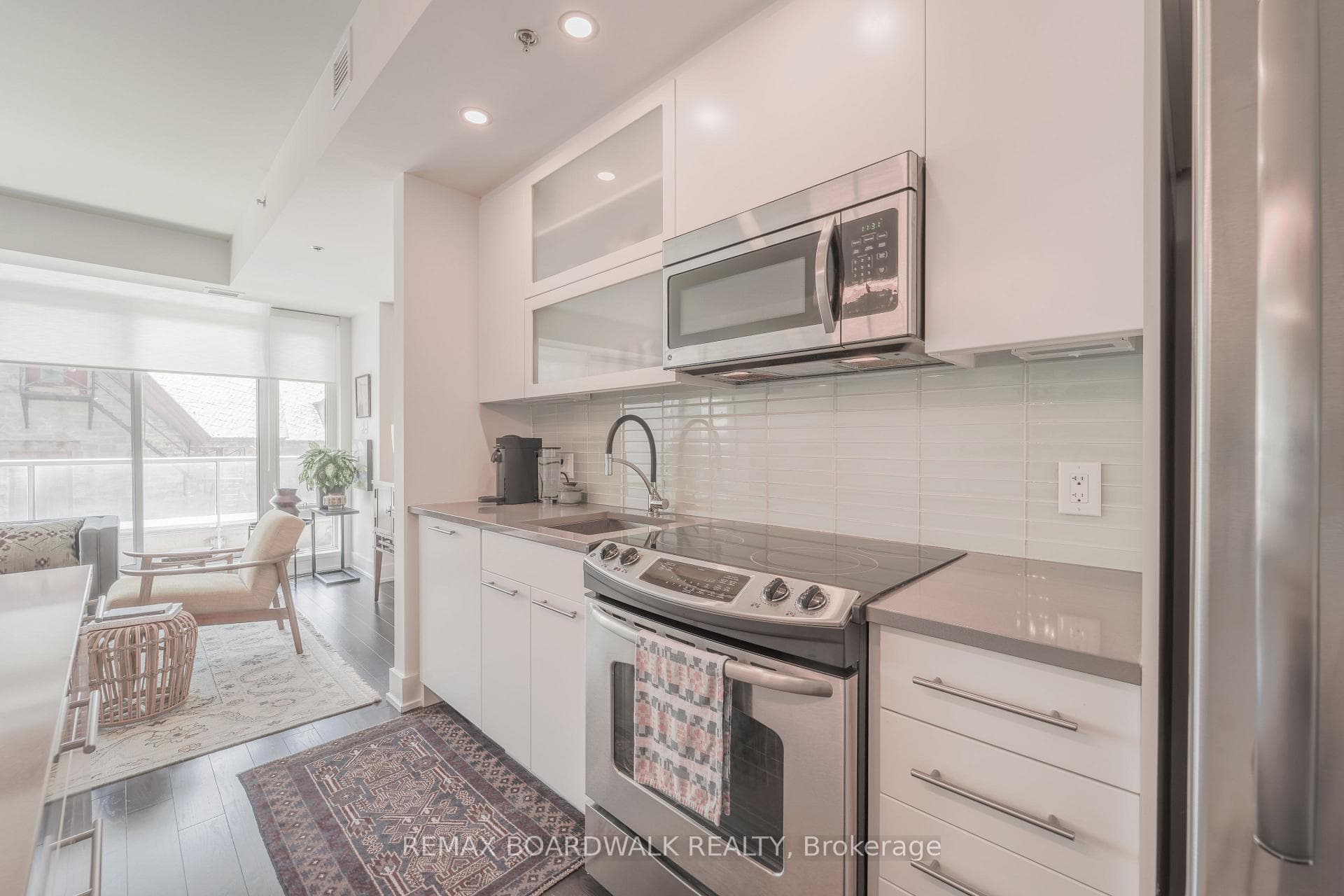 98 Richmond Road Unit 301 photo 13