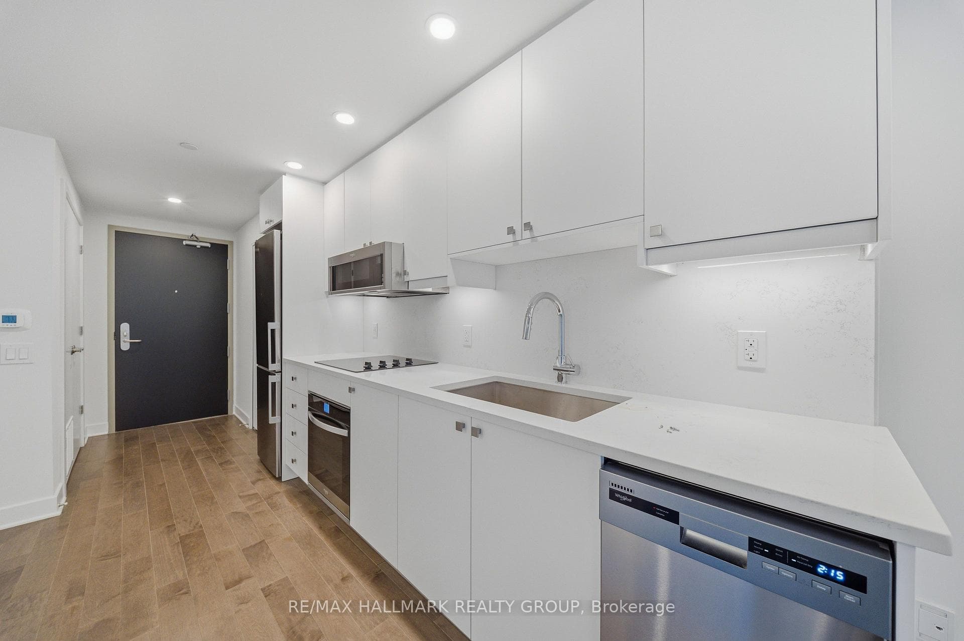 180 George Street Unit 308 photo 4