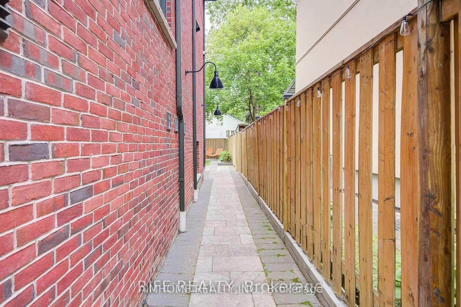 103 Burndale Avenue photo 25