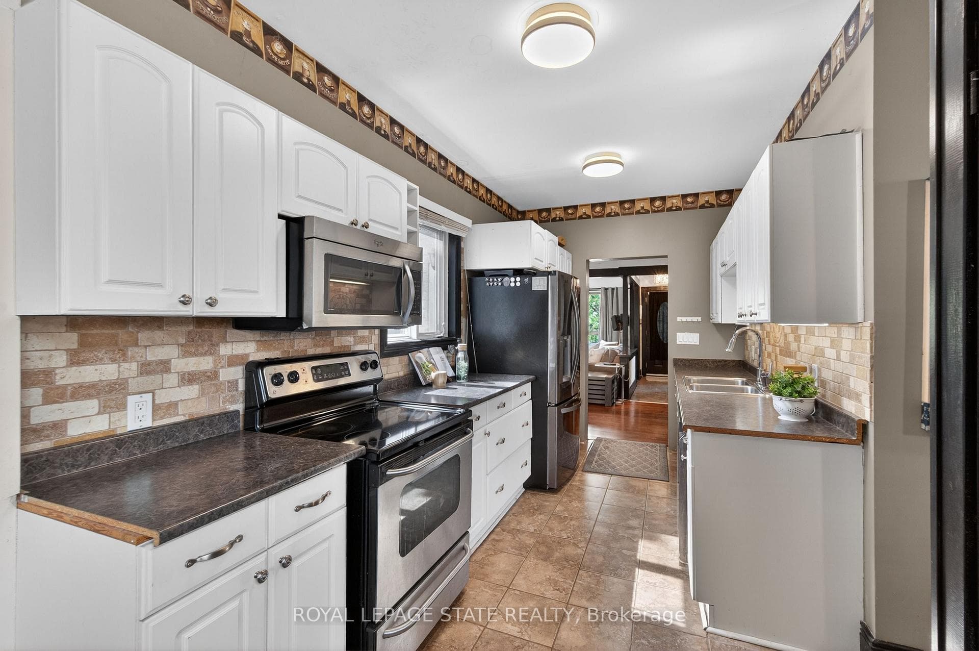 147 Strachan Street photo 18