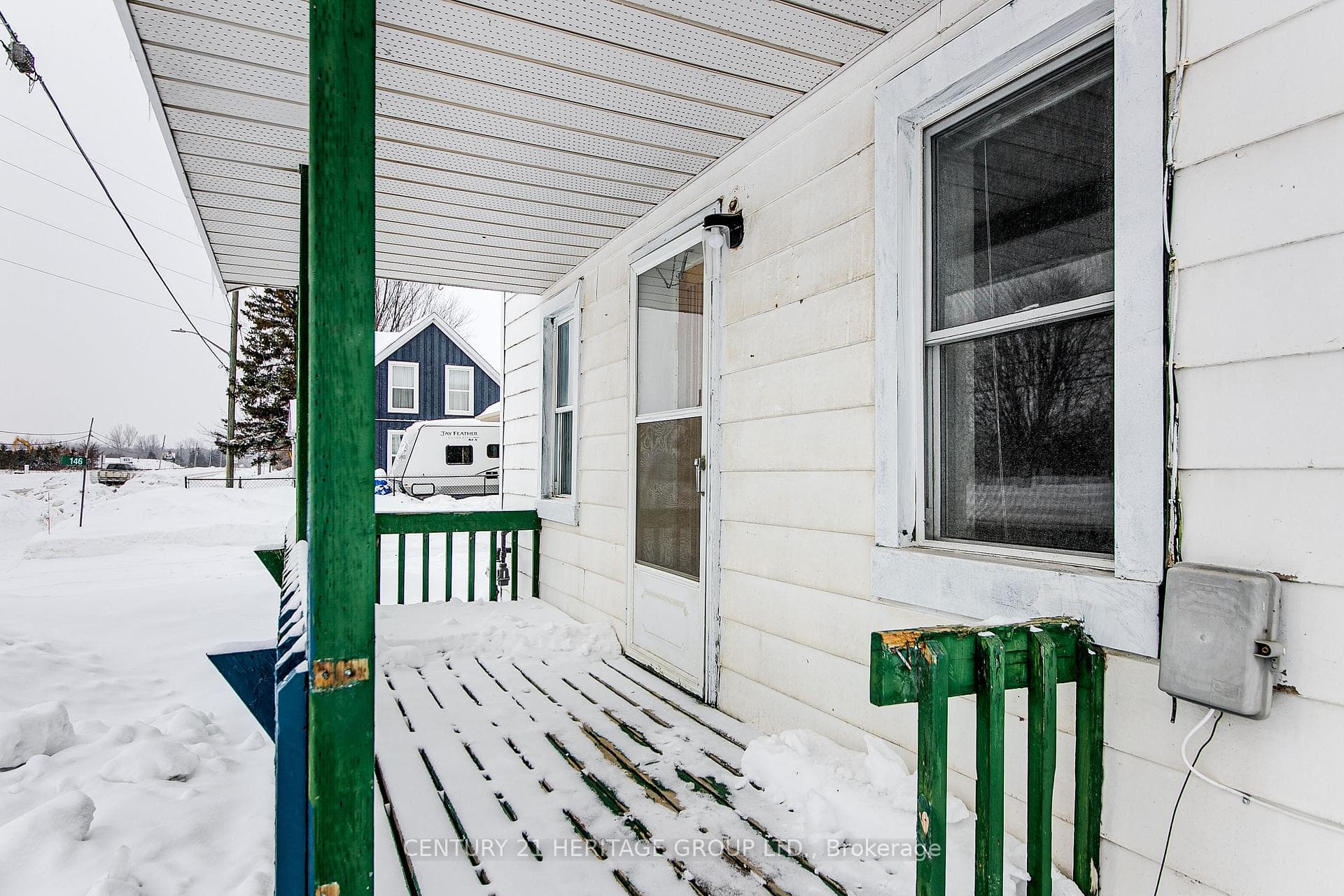 144 Queen Street photo 2