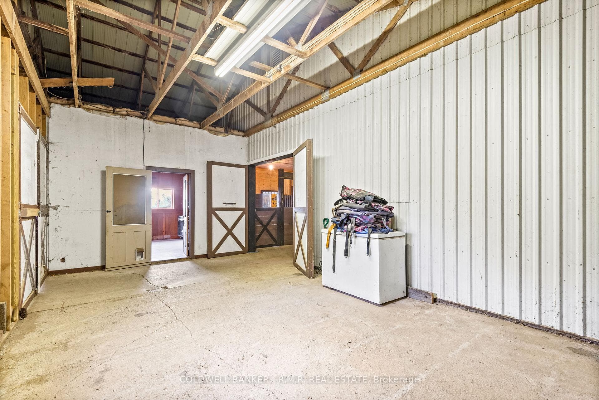1085 Mount Pleasant Road photo 30