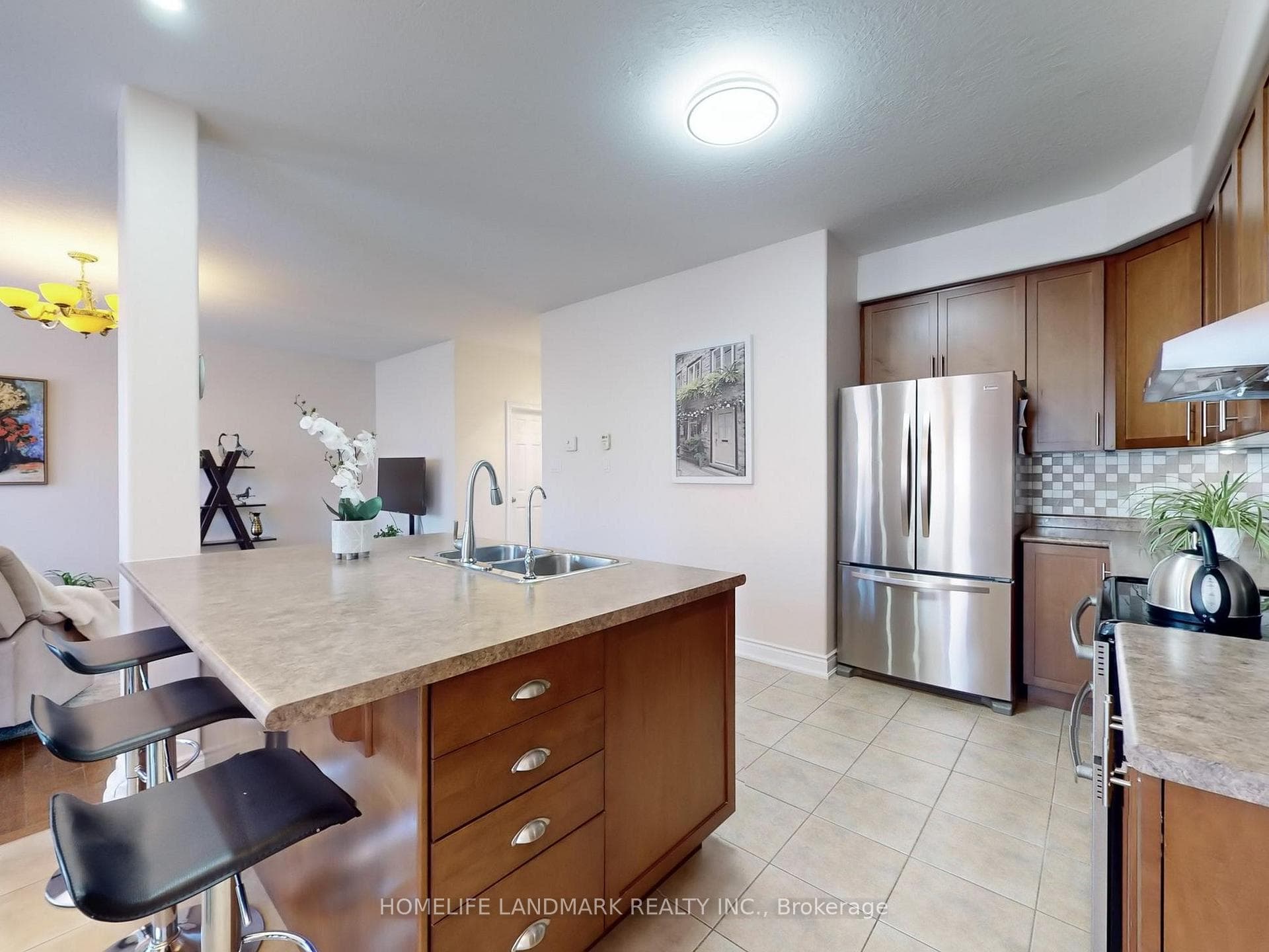 46 KIERLAND Road photo 10