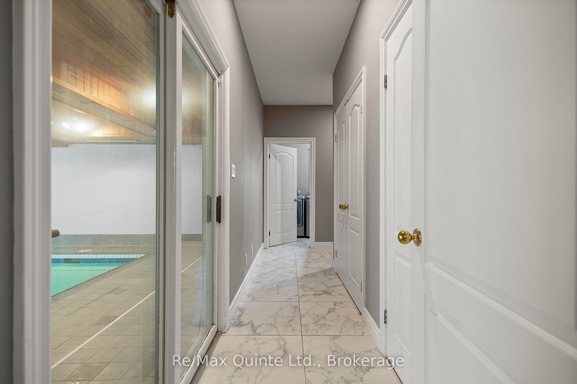 17 Applewood Court photo 20