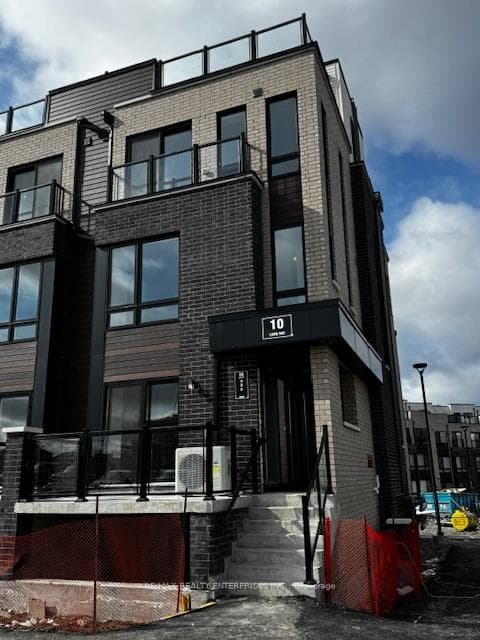 10 Liben Way Unit 4 photo 1