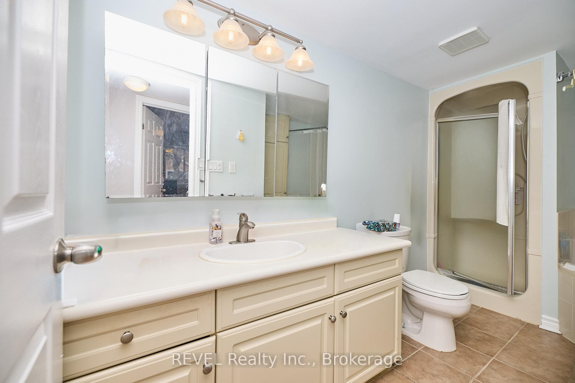 1061 Vansickle Road Unit 106 photo 8