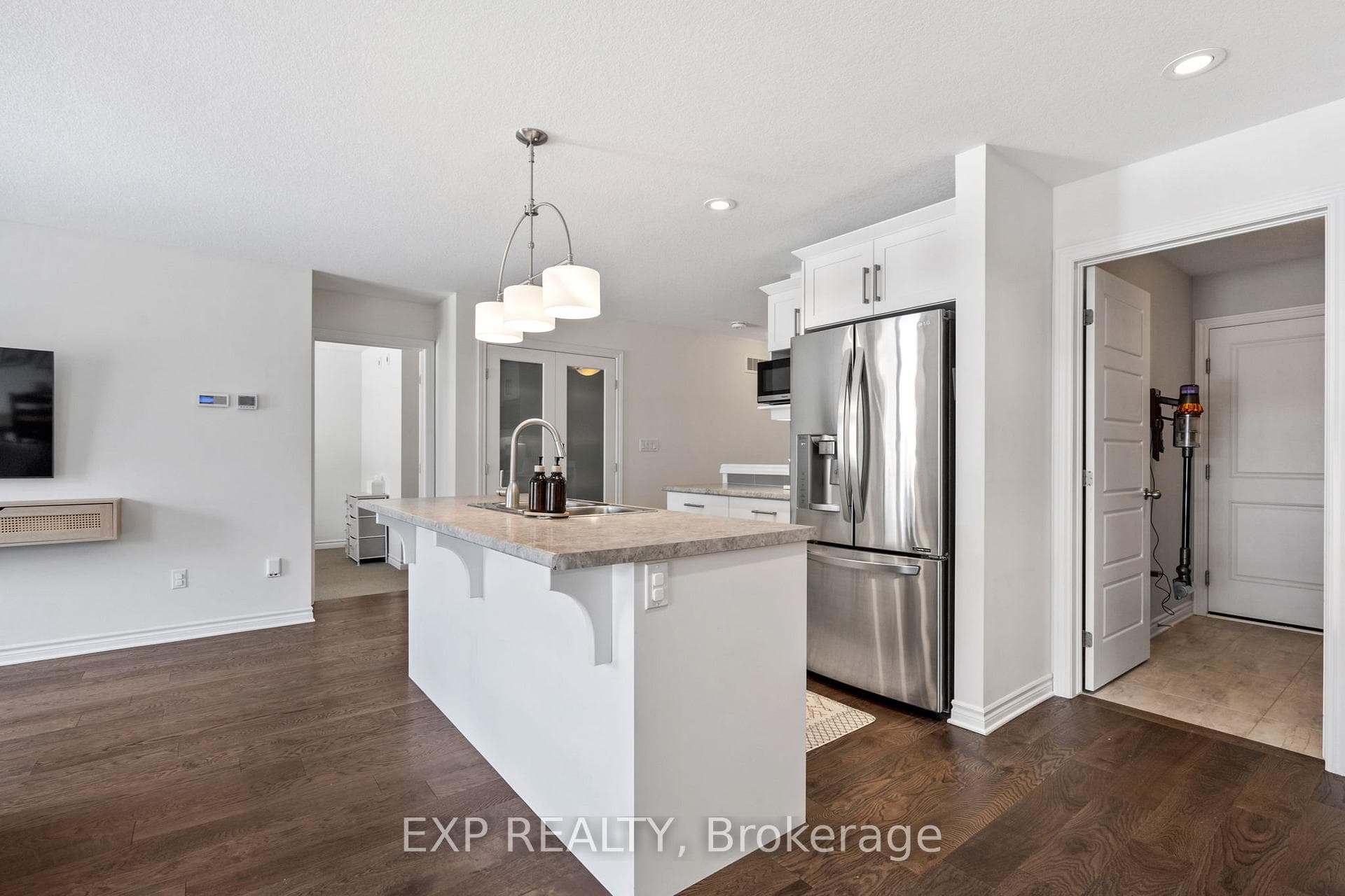 10 Ashberry Place photo 15