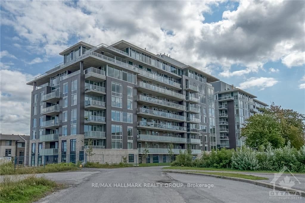 570 DE MAZENOD Avenue Unit 606 photo 1