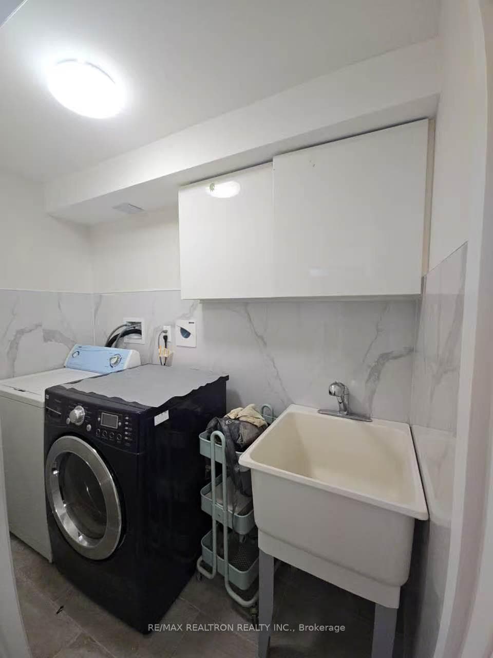 38 Collingsbrook Boulevard Unit Basement Unit 3 photo 8