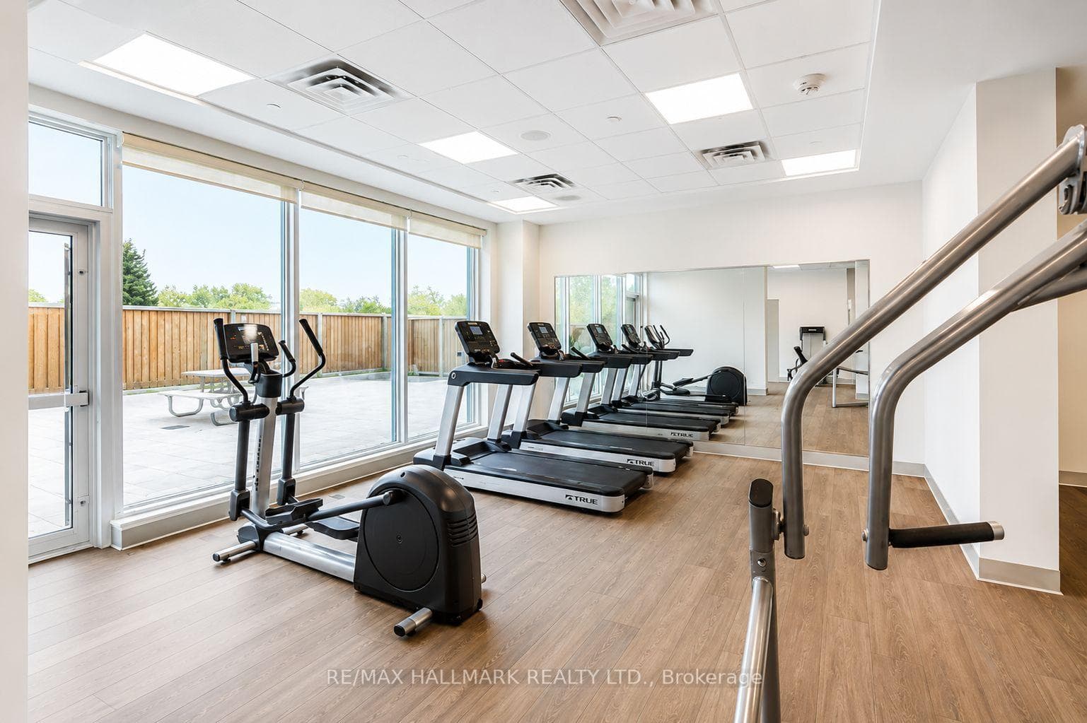 1346 Danforth Road Unit 908 photo 18