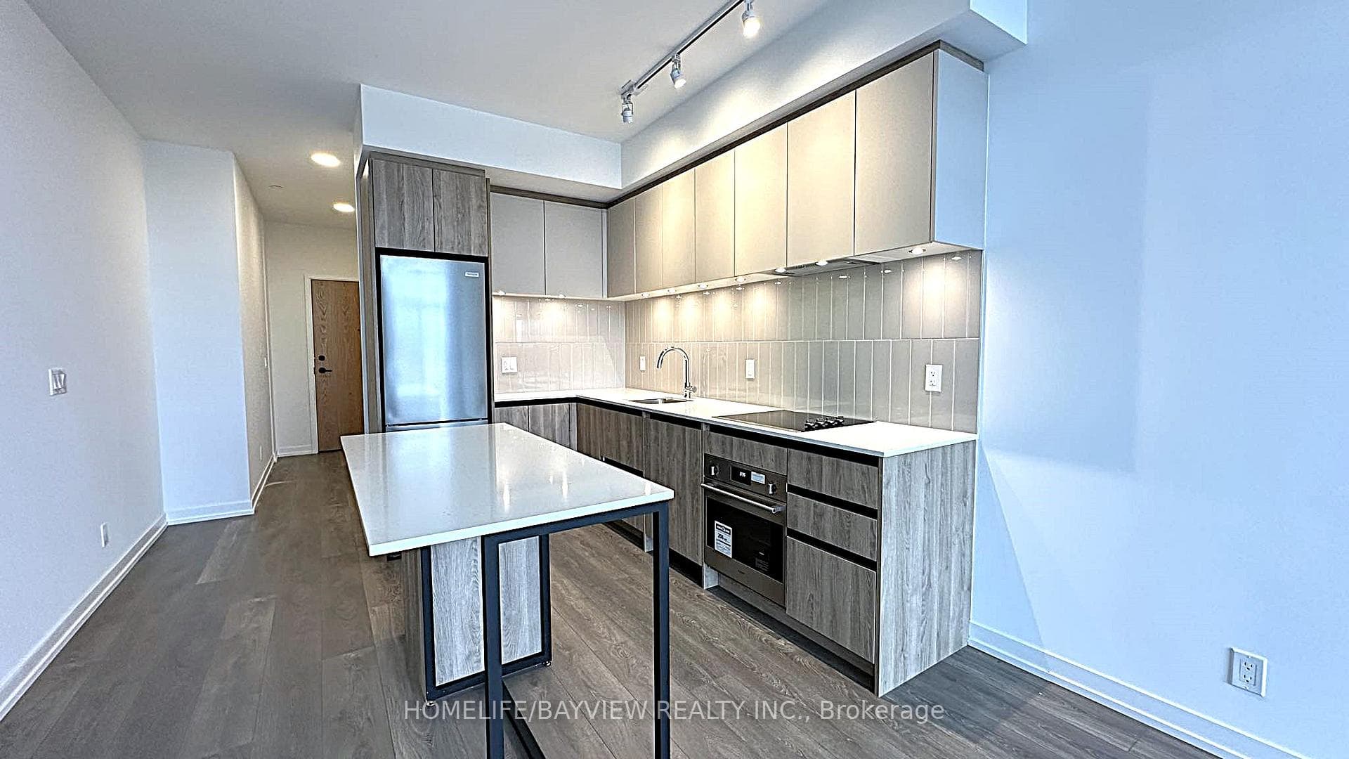 8 Beverley Glen Boulevard Unit 603 photo 3