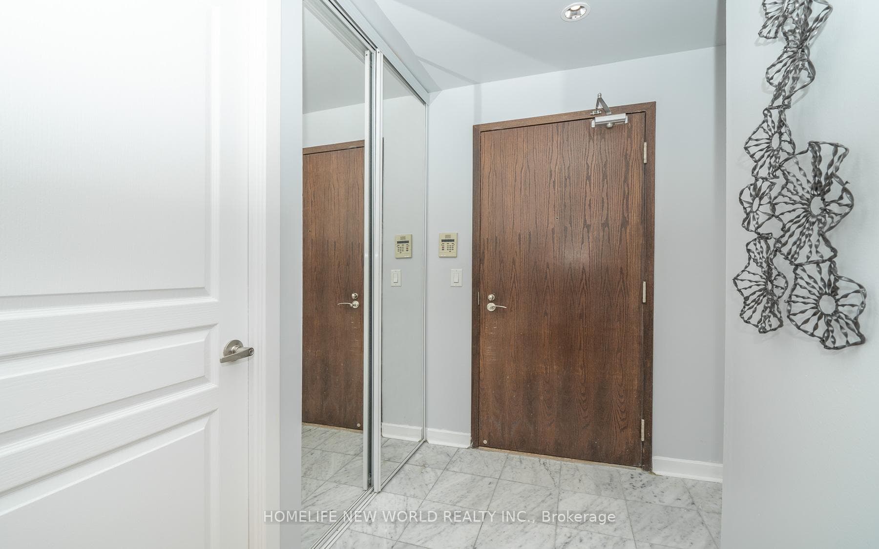438 Richmond Street Unit 618 photo 4