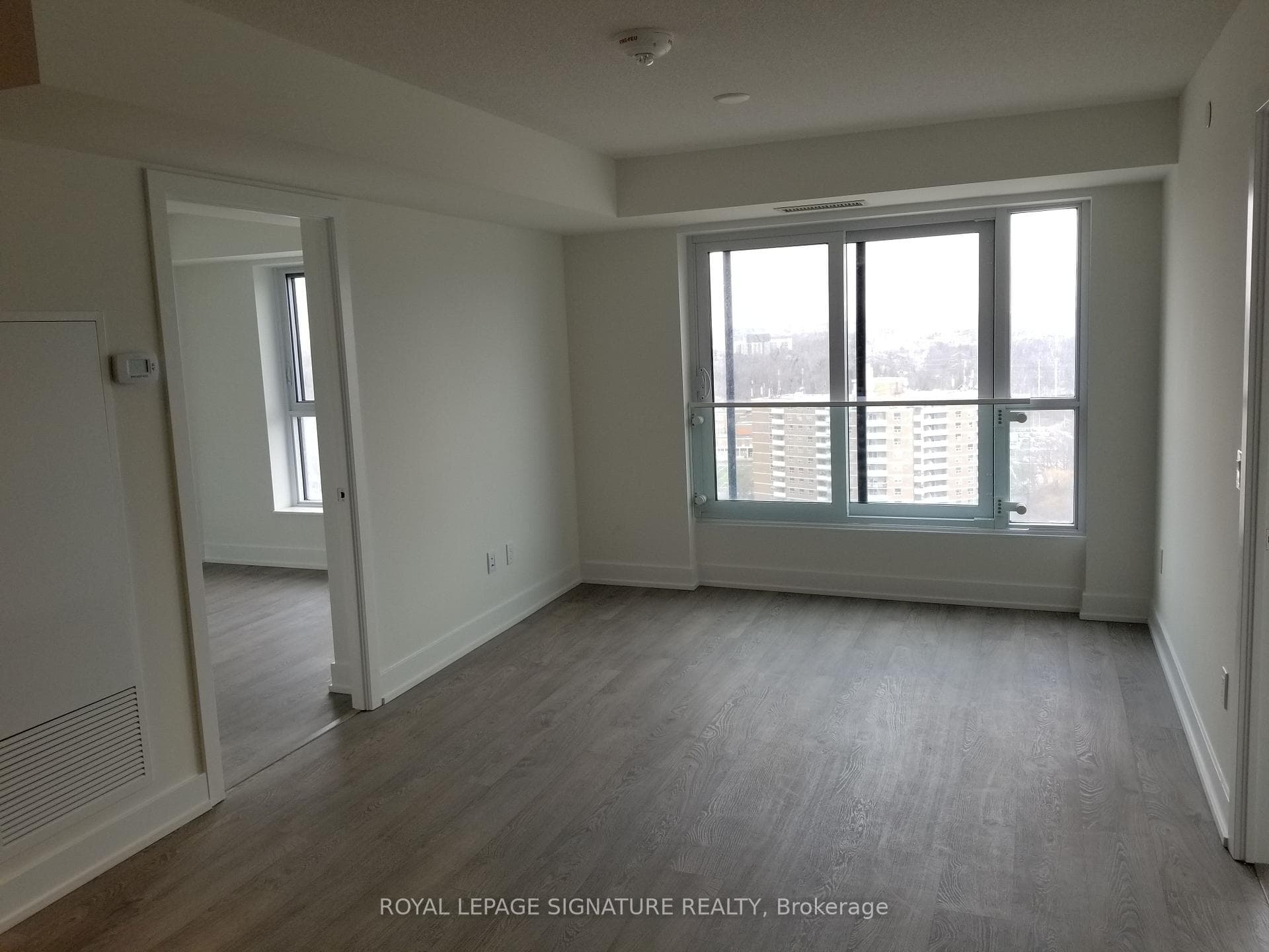 7 Mabelle Avenue Unit 1907 photo 5