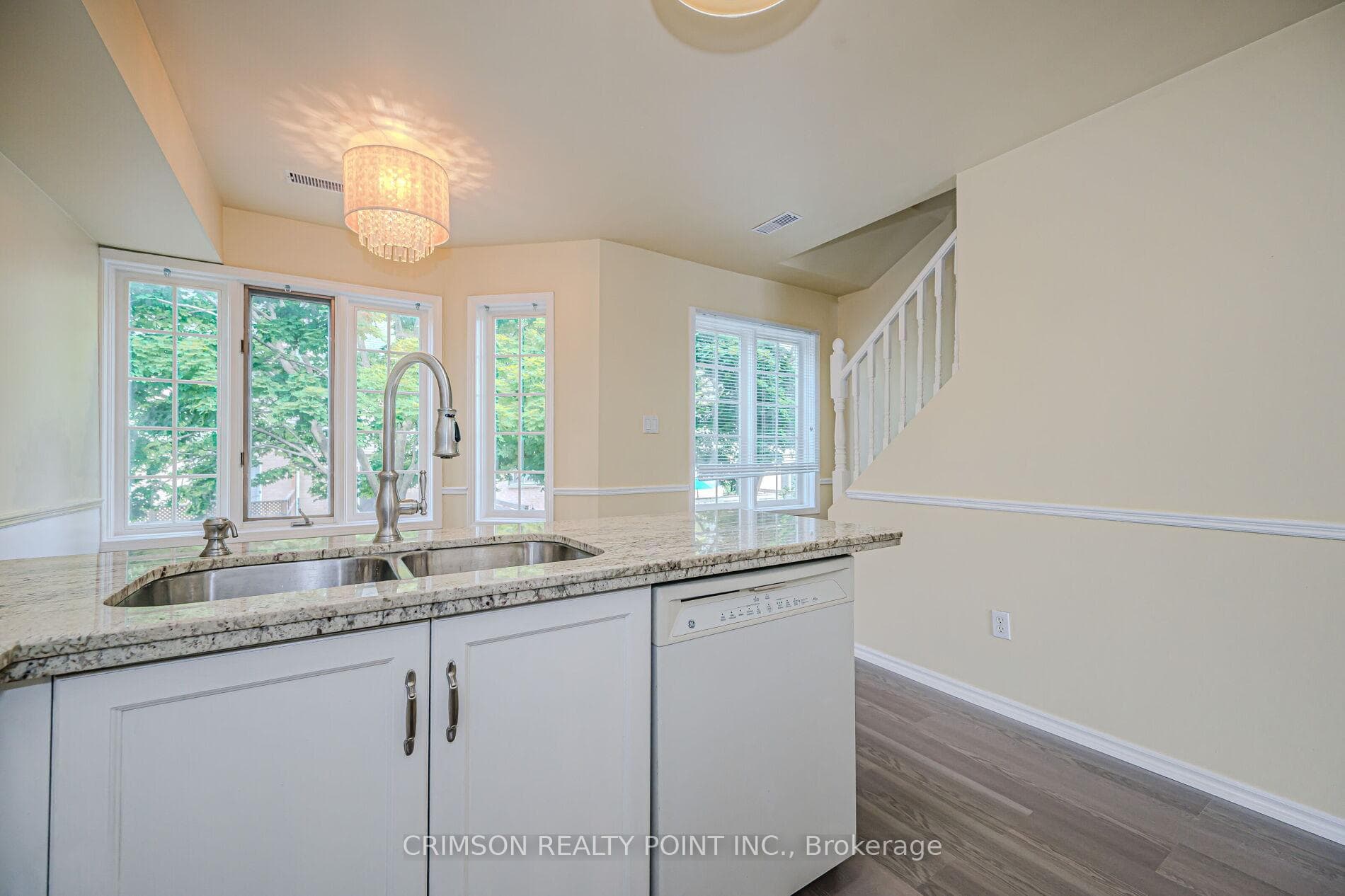 266 Limeridge Road Unit 7 photo 14