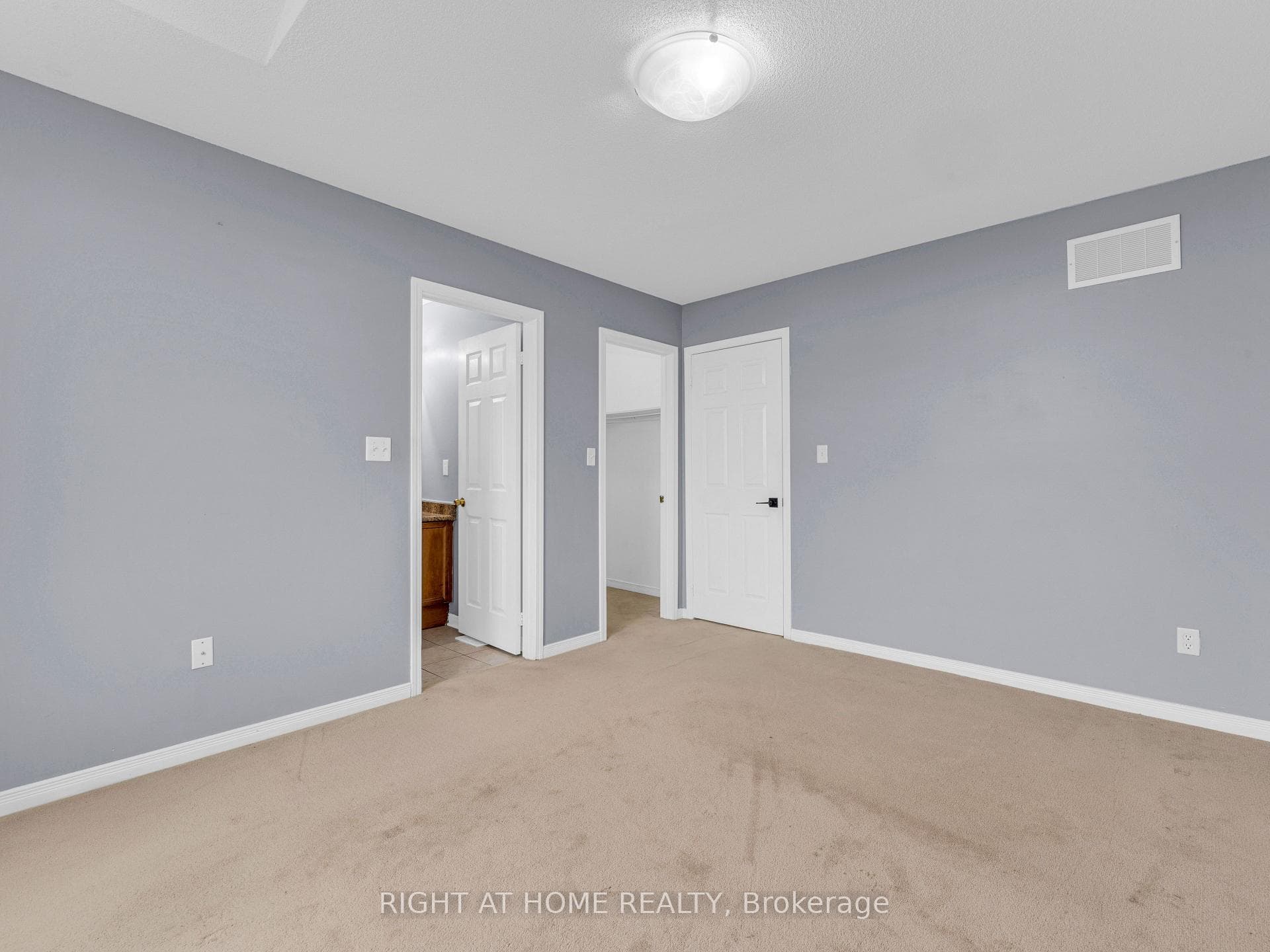 162 Bayly Street photo 19