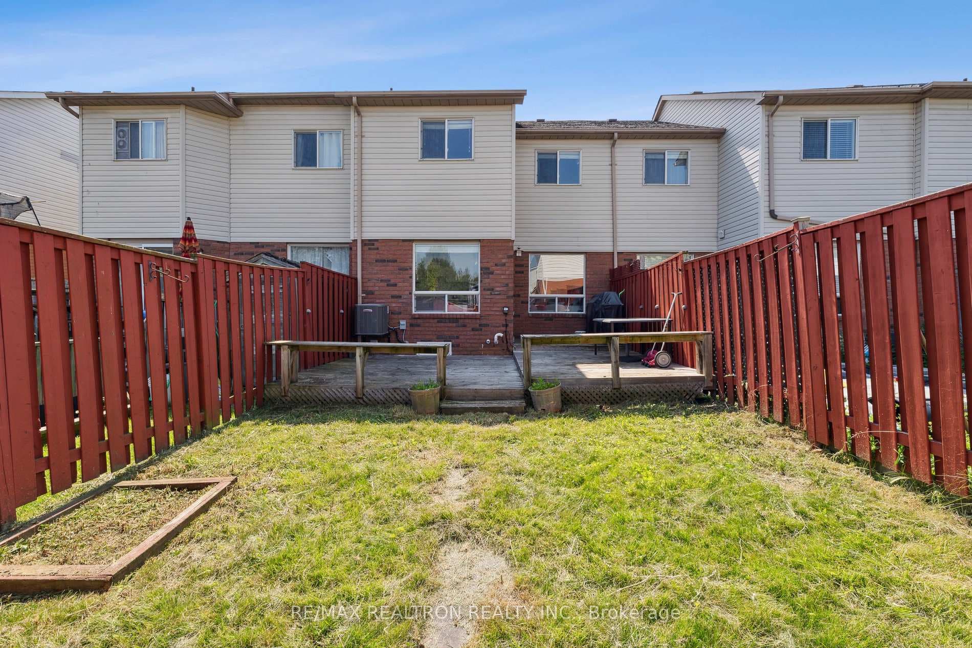 104 Wilkins Crescent photo 24